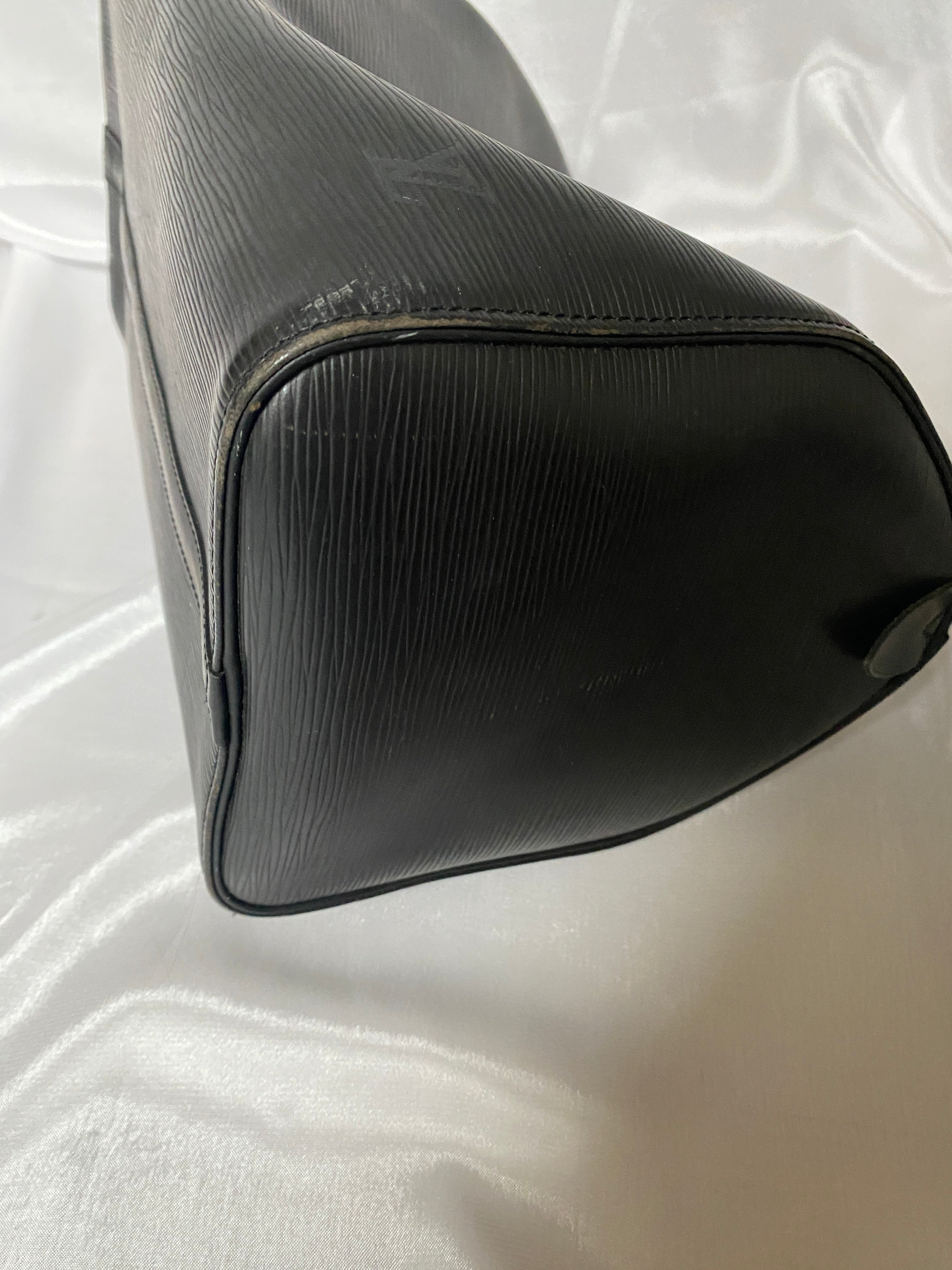 Louis Vuitton Speedy 30 epi black