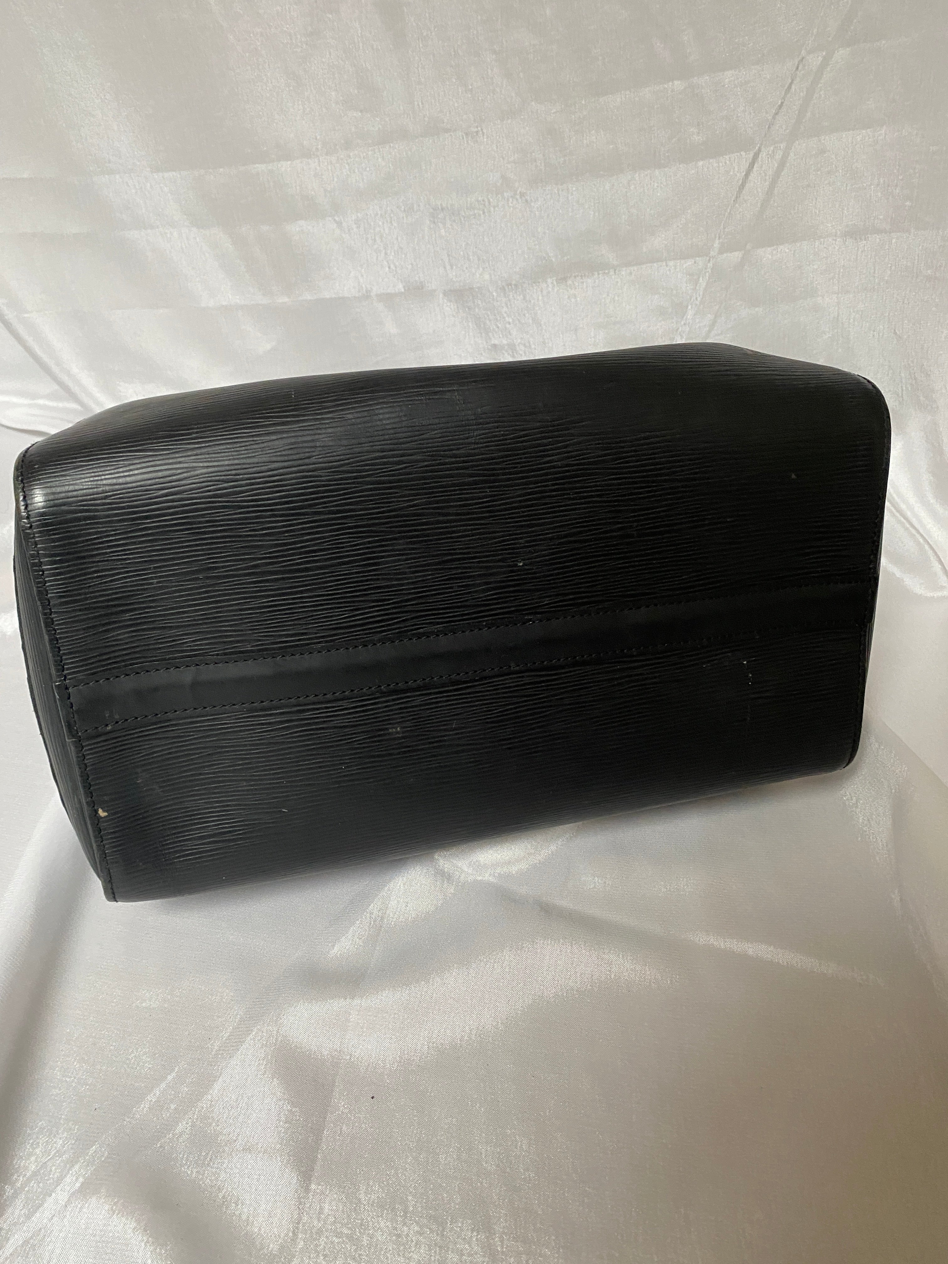 Louis Vuitton Speedy 30 epi black