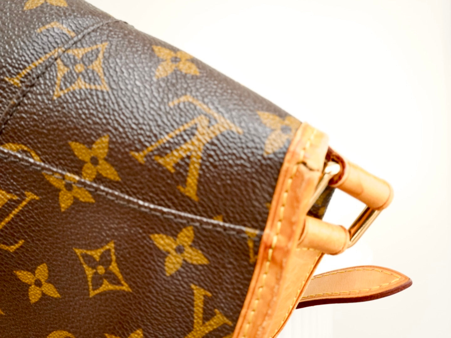 Louis Vuitton Menilmontant