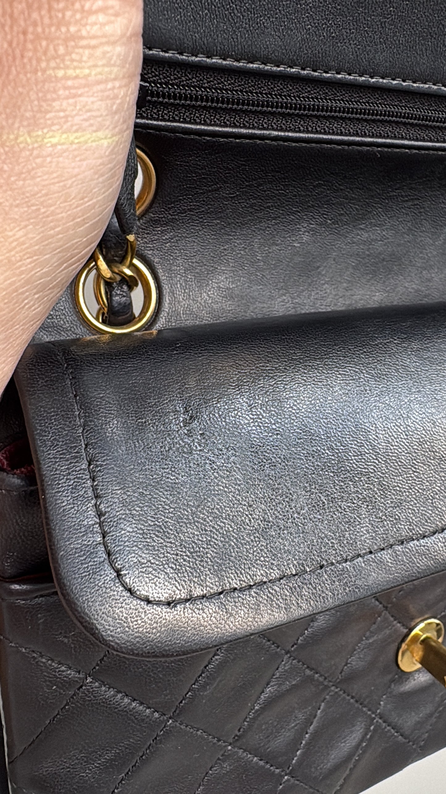 Chanel Classic Flapbag Small + CC logo vergulden met 24k.