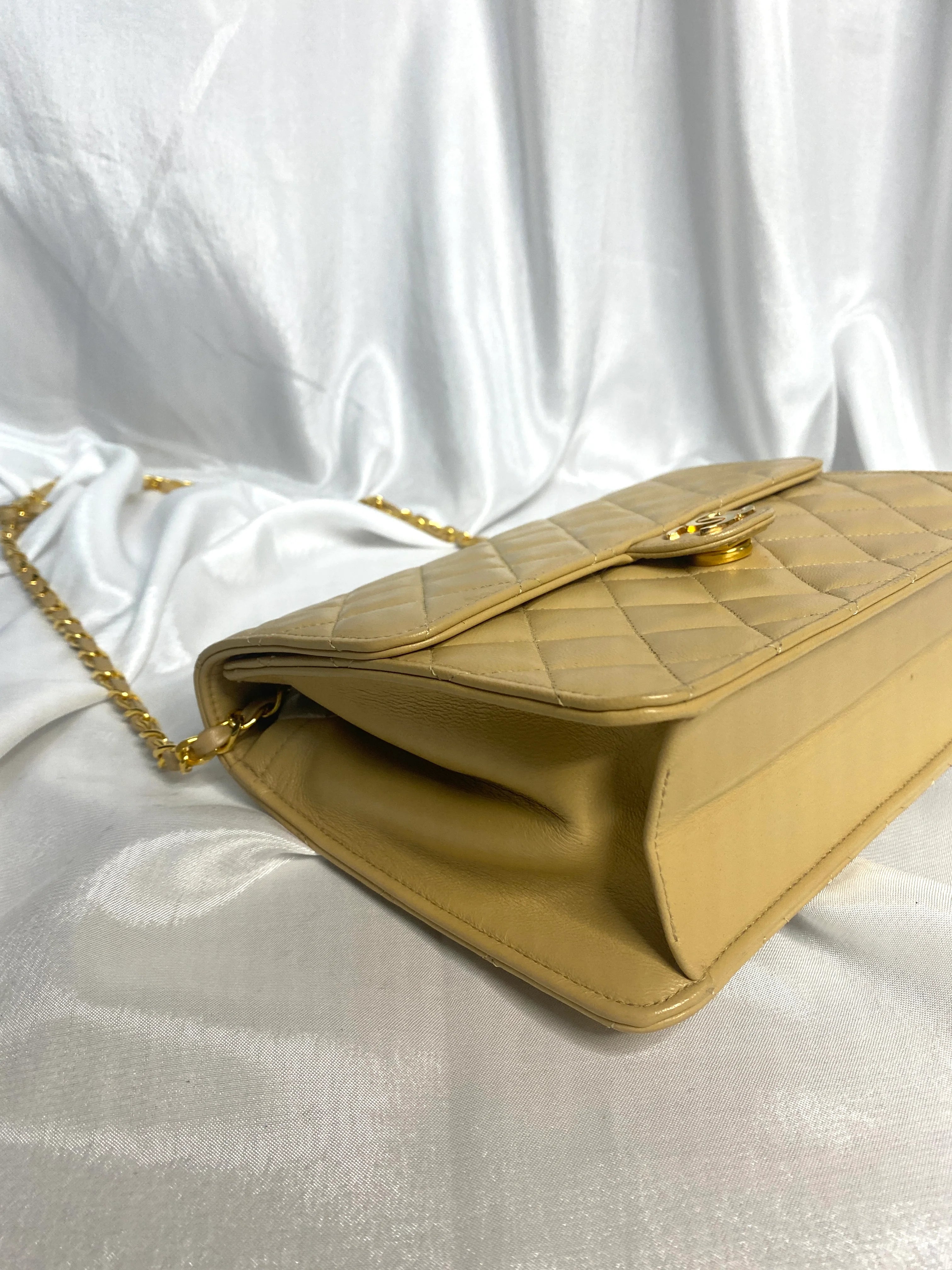 Chanel Single Flapbag Beige GWH SMALL