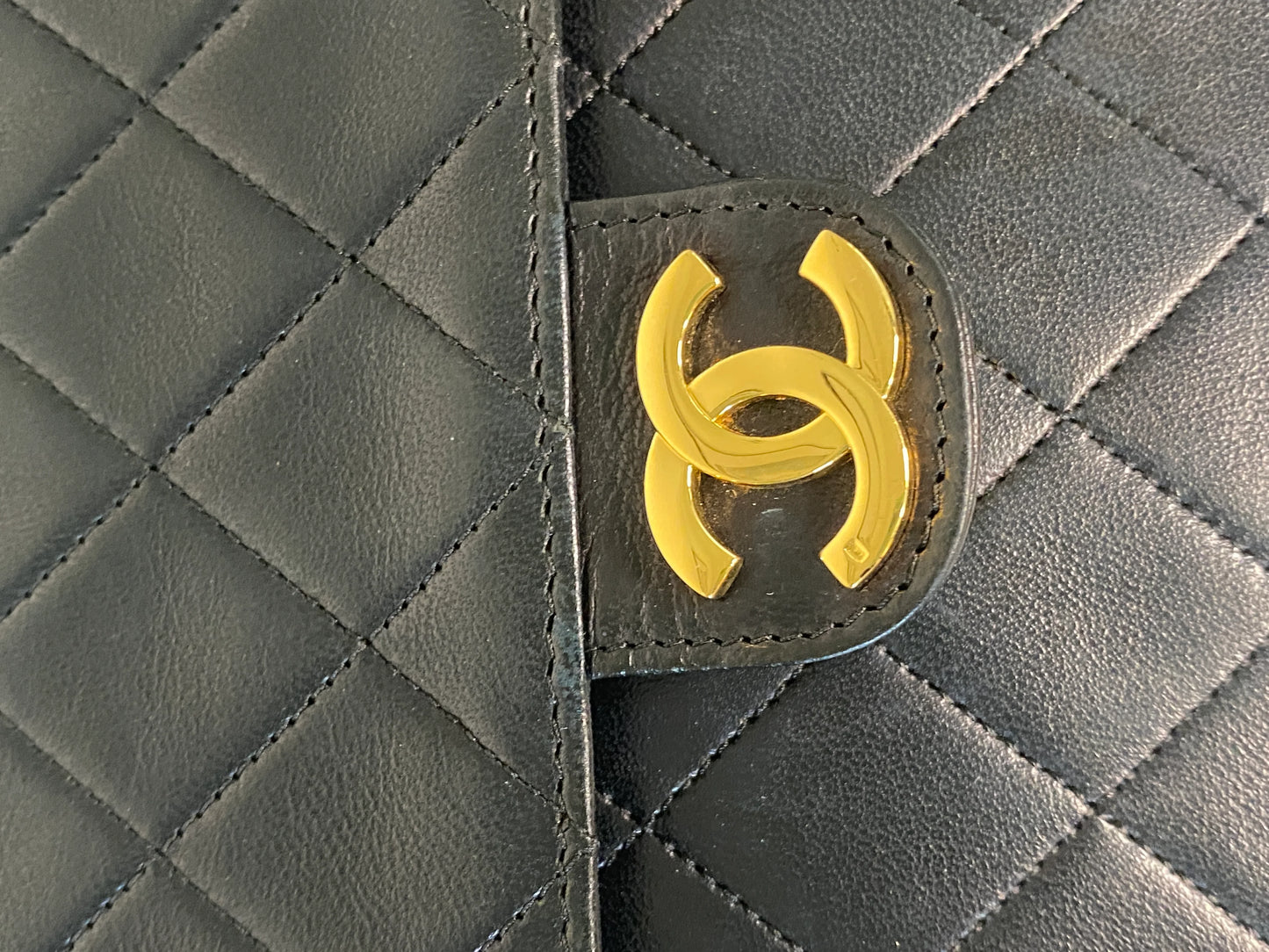 Chanel Classic Single Flapbag MEDIUM