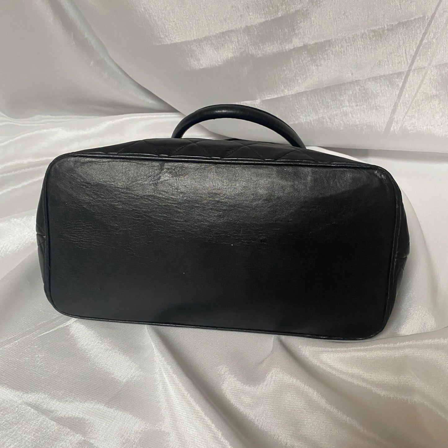 Chanel Médaillon Tote Black