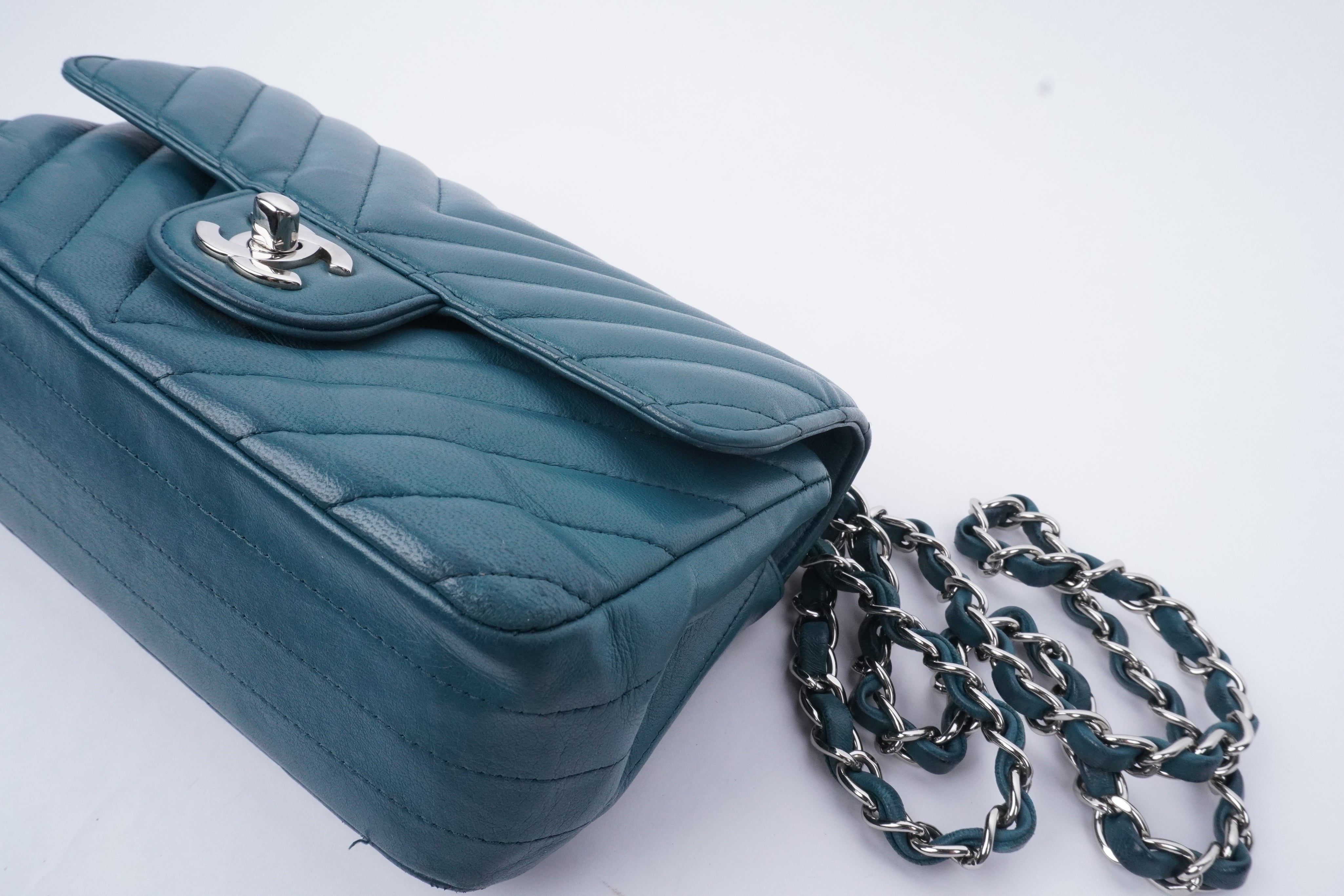 Chanel Mini Flapbag Chevron