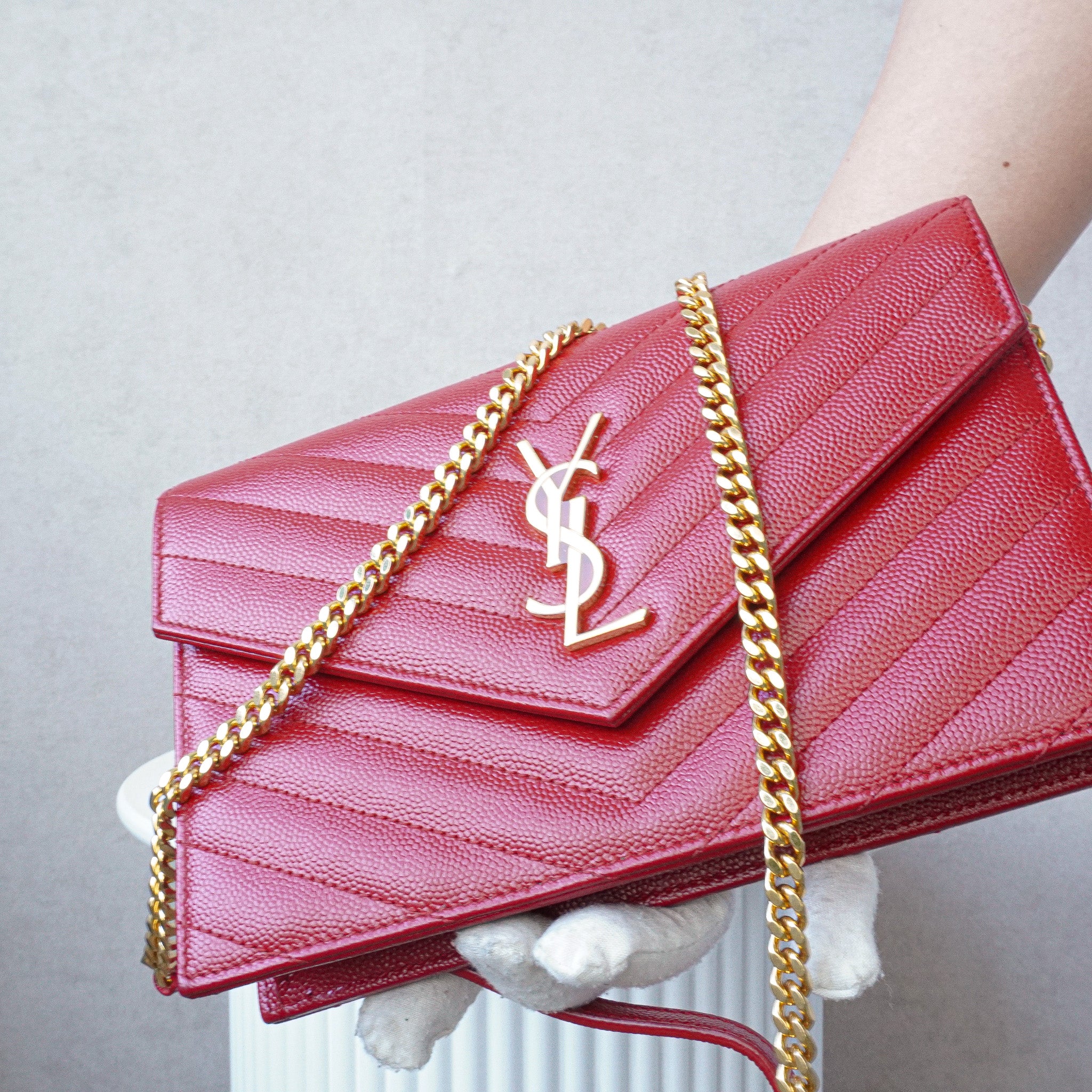 Saint Laurent Paris Cassandra red crossbody tas