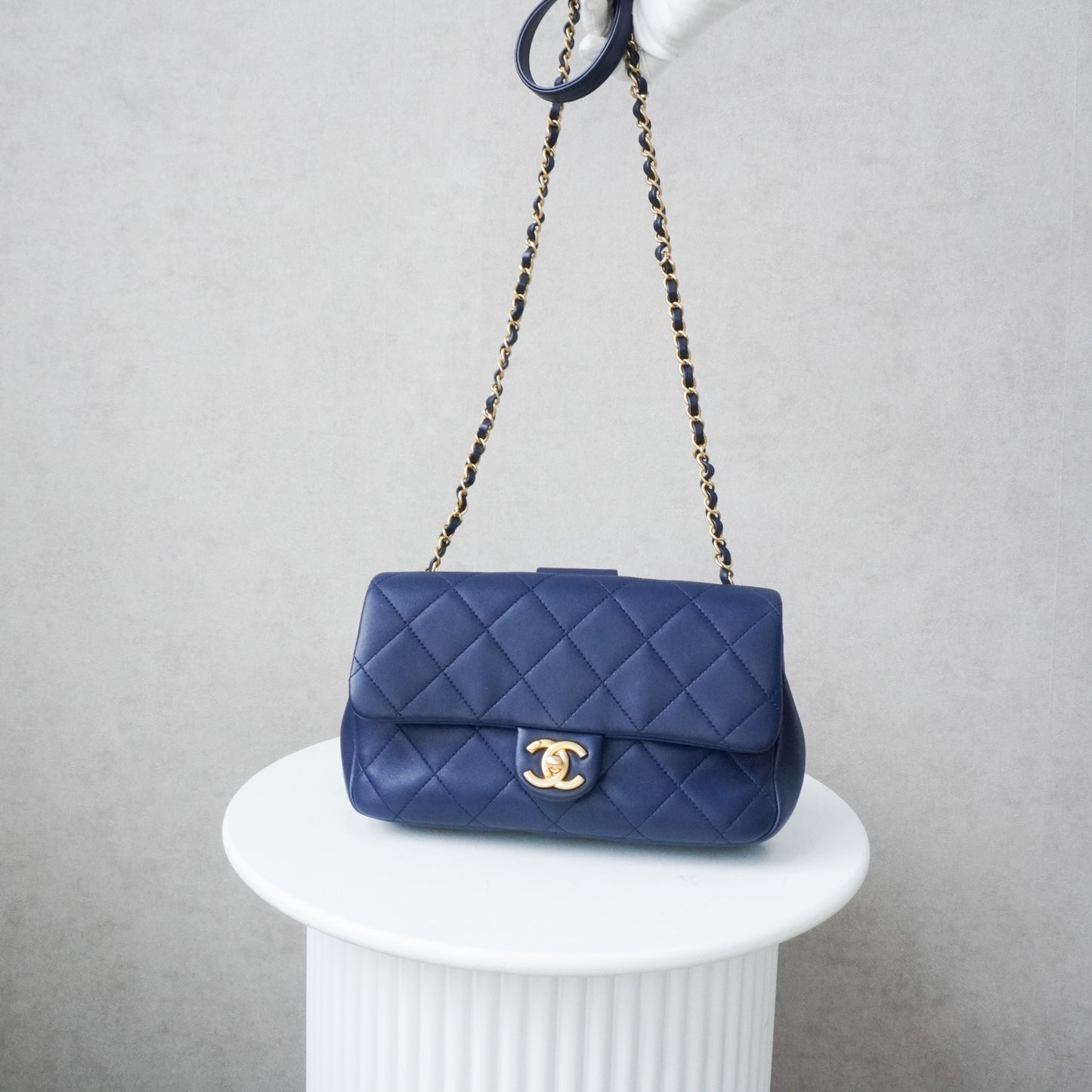 Chanel Loop Flapbag Navy