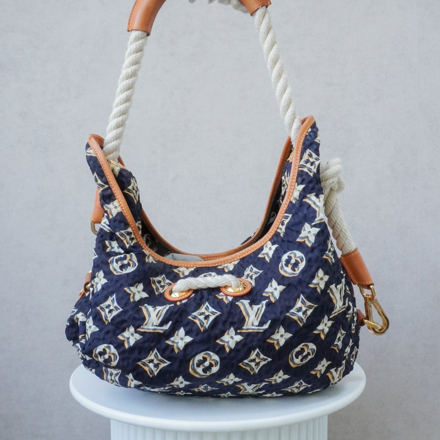 Louis Vuitton Bulle MM Marine