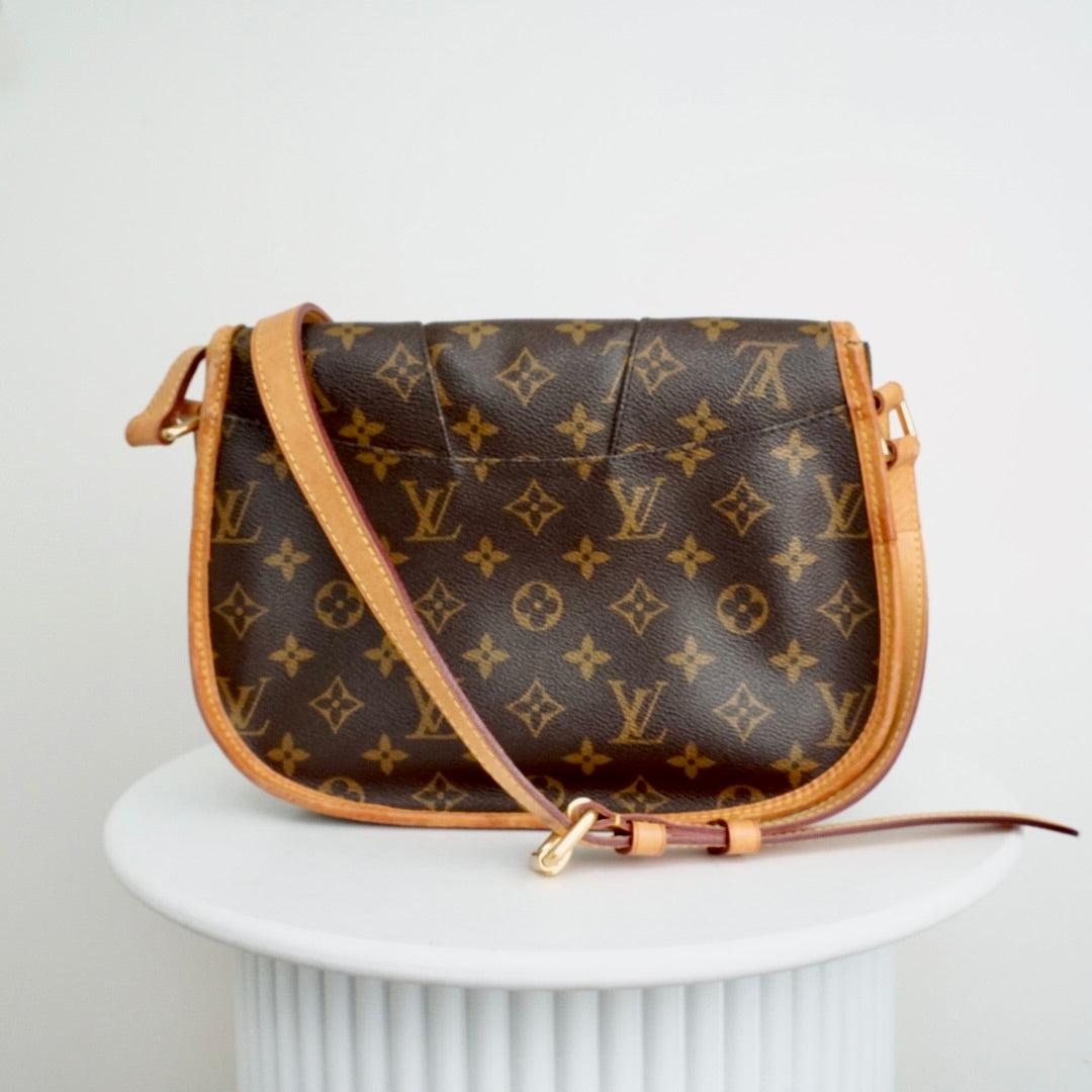 Louis Vuitton Menilmontant