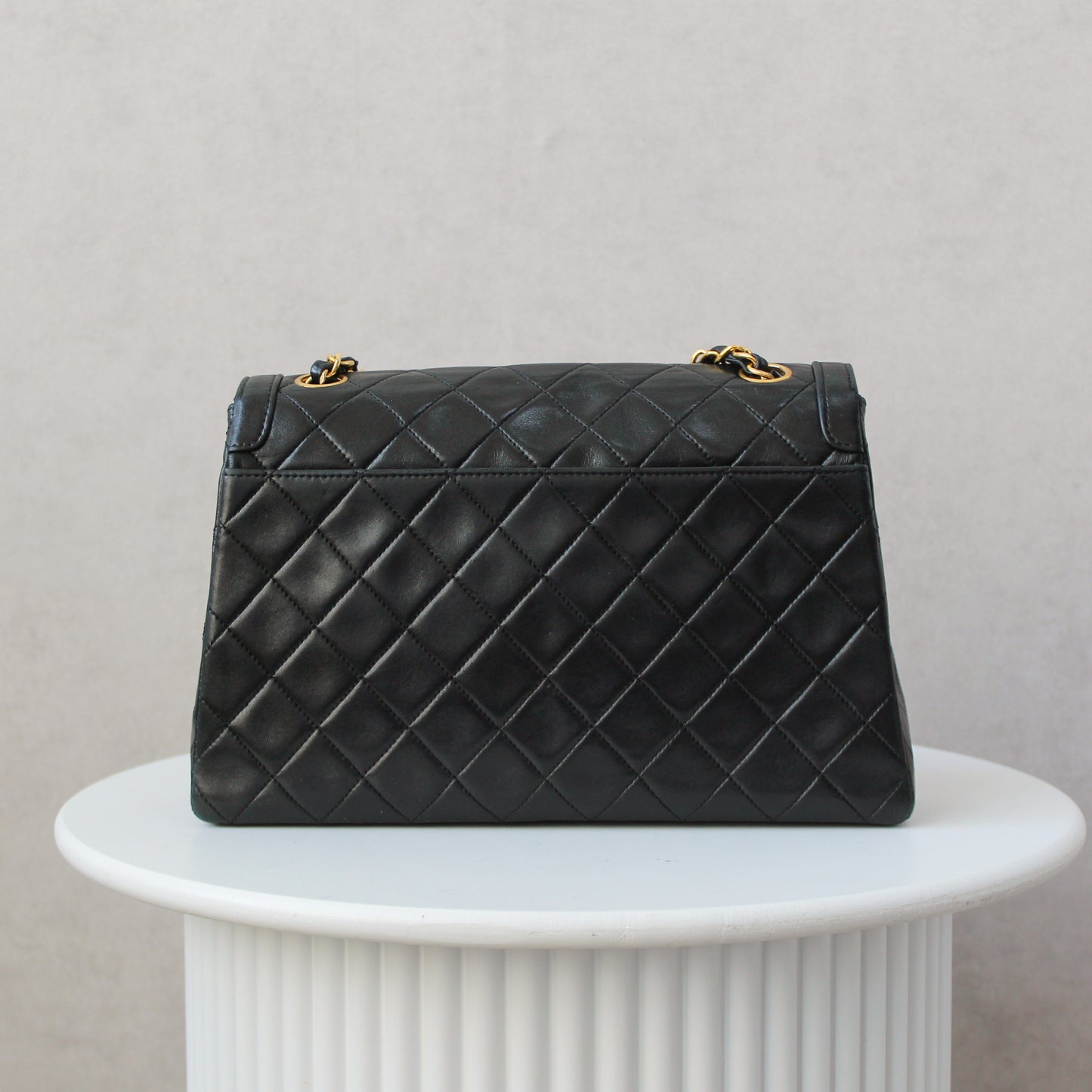 Chanel Single Flapbag Trapeze crossbody 24k ghw