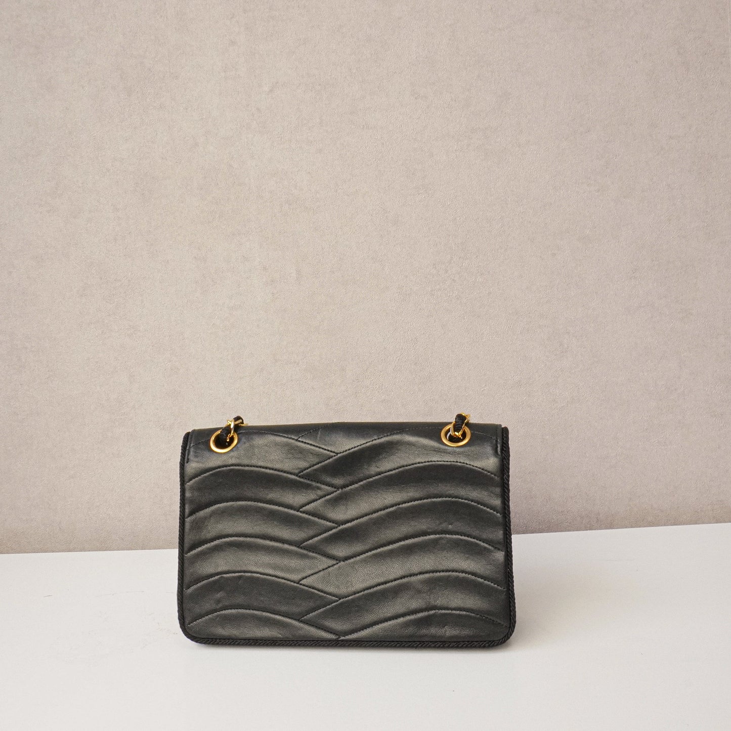 Chanel Scallop Quilted Flapbag 1989-1991