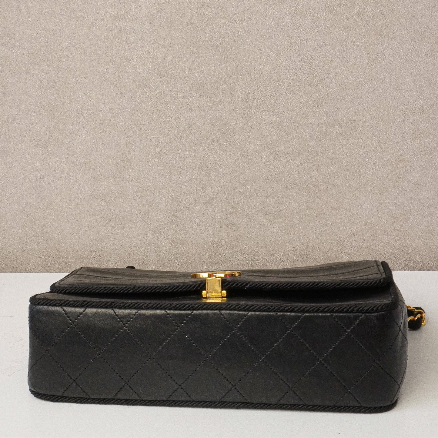 Chanel Scallop Quilted Flapbag 1989-1991