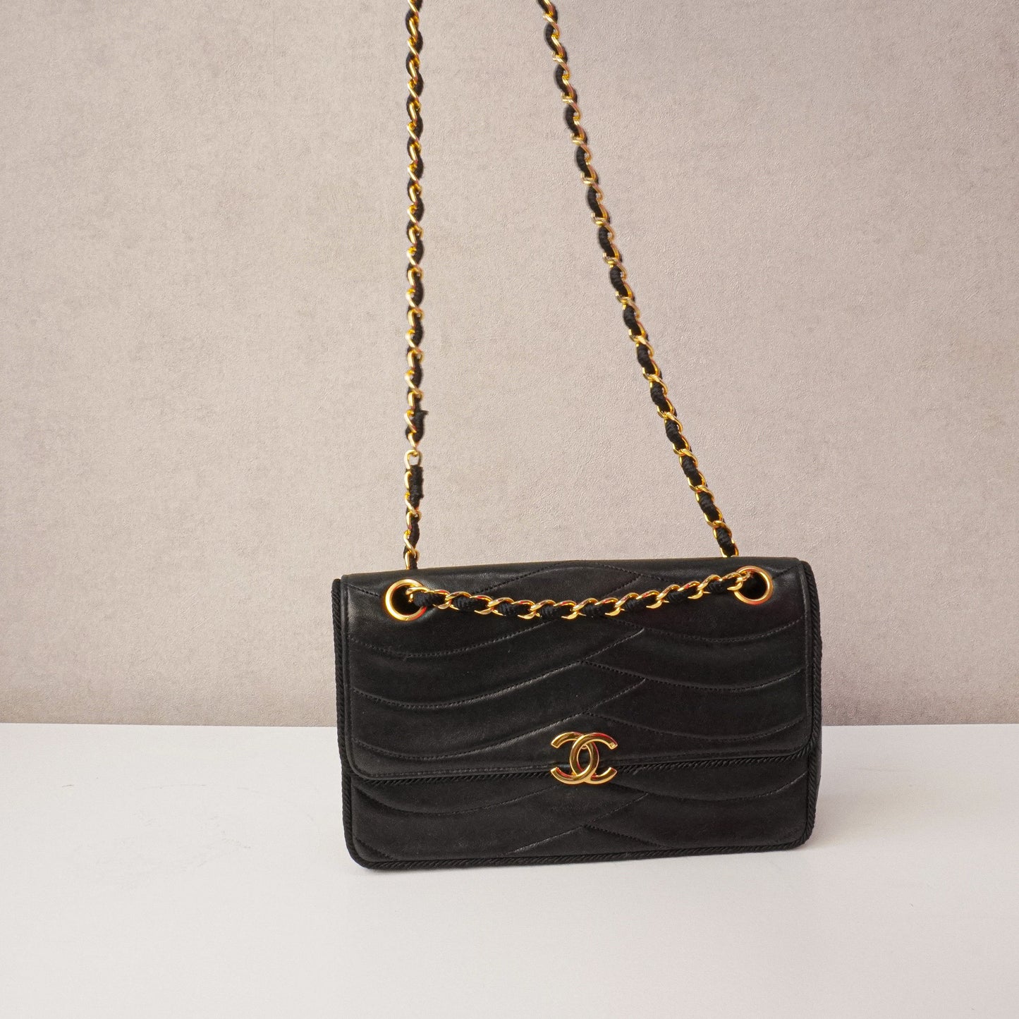 Chanel Scallop Quilted Flapbag 1989-1991