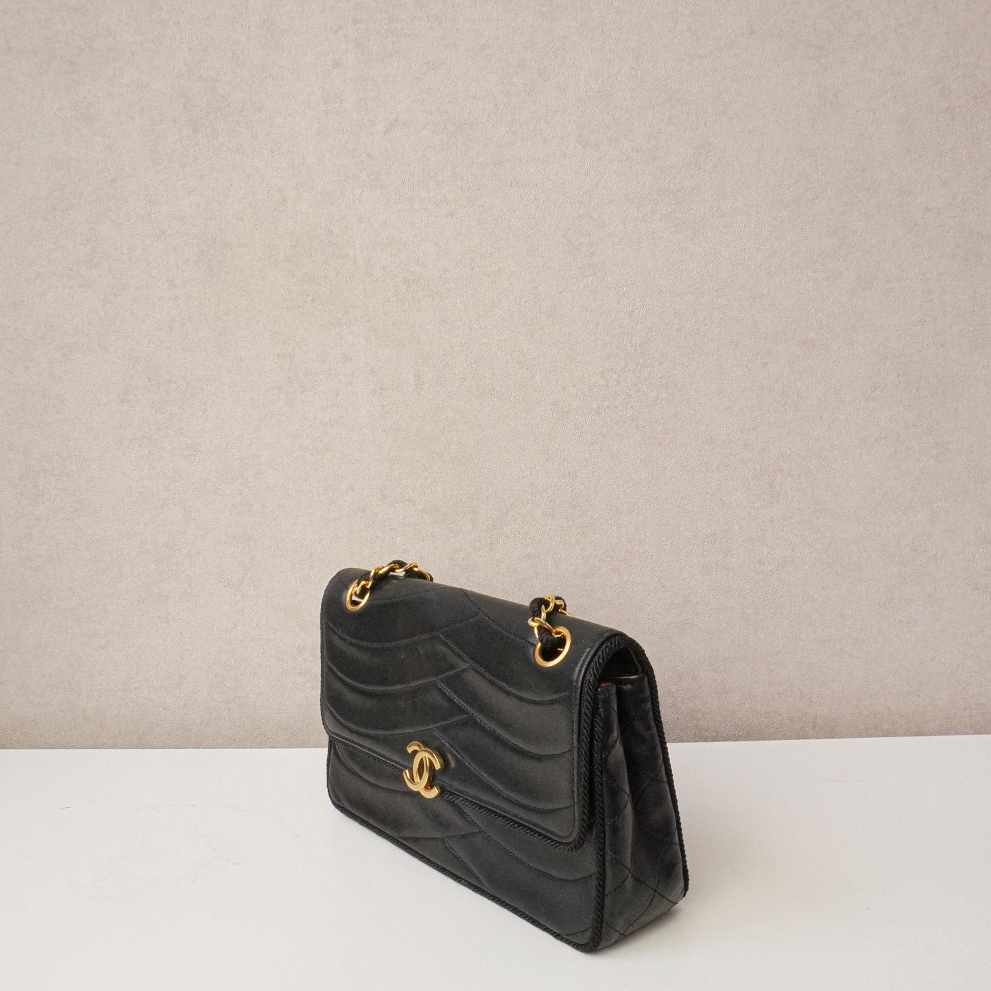 Chanel Scallop Quilted Flapbag 1989-1991