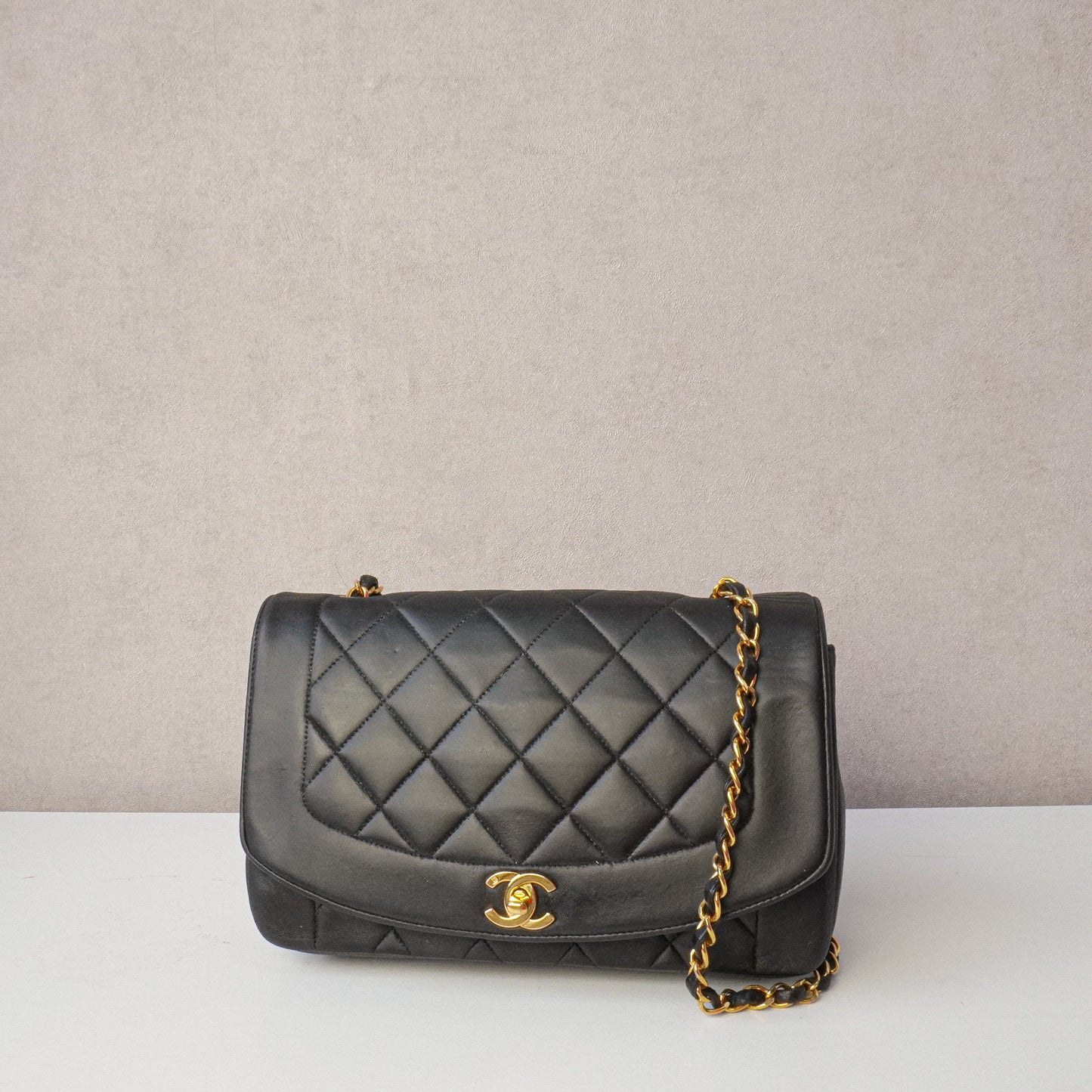 Chanel Diana Medium Flapbag 1994-1996