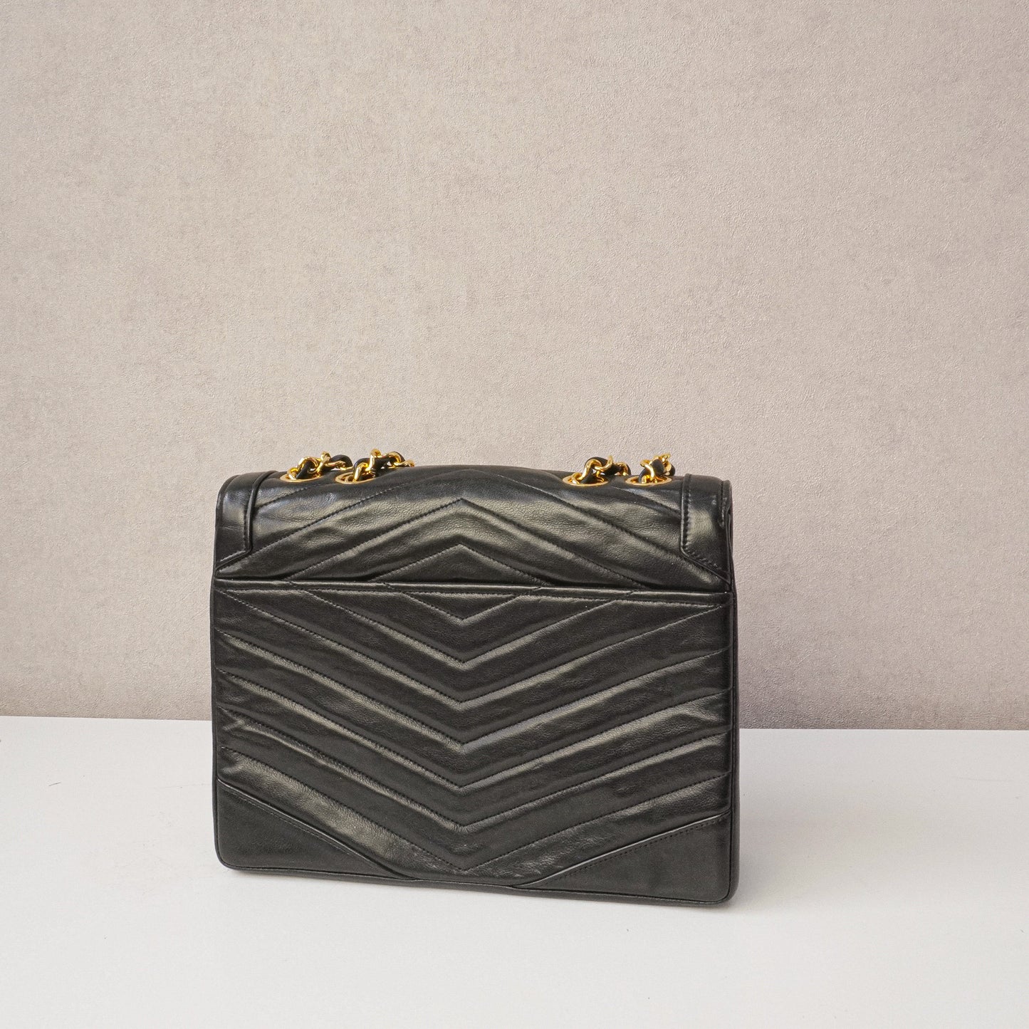 Chanel vintage V-stitch Single Flapbag