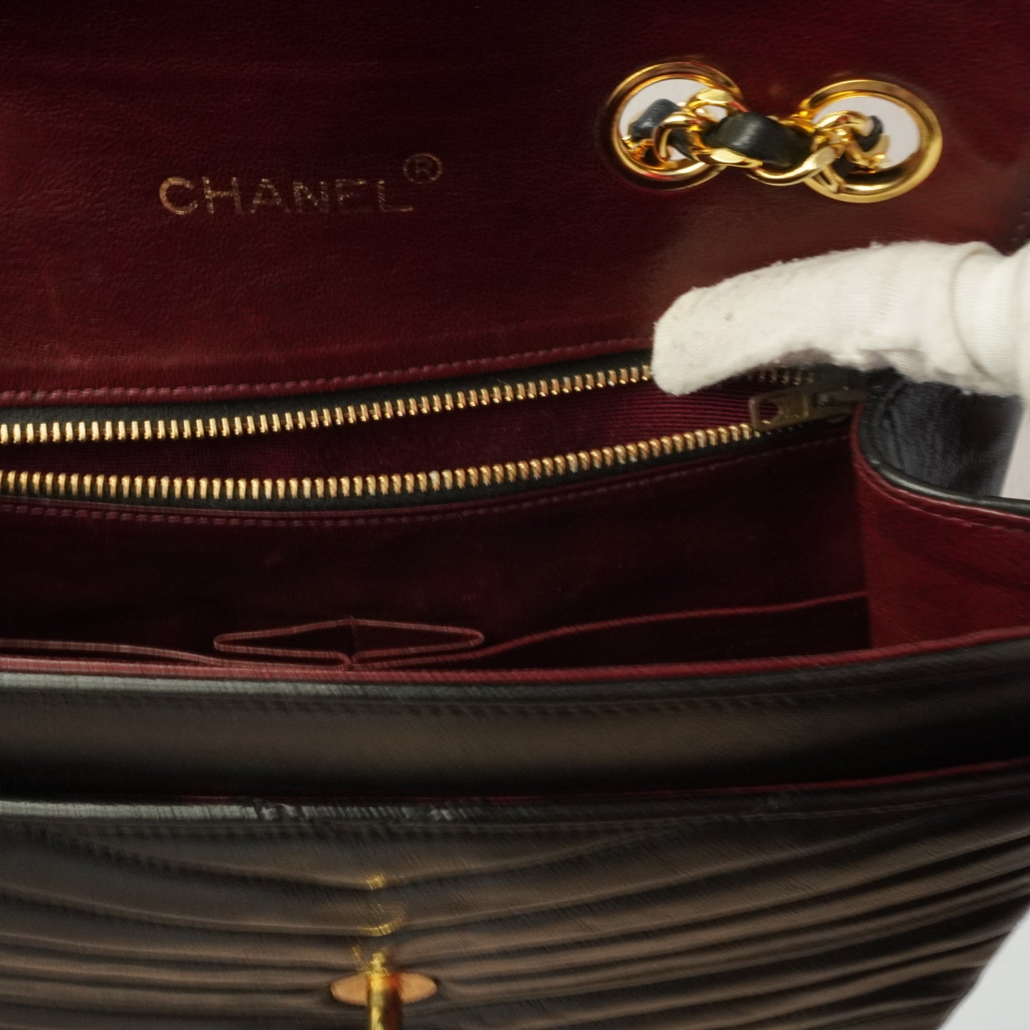 Chanel vintage V-stitch Single Flapbag