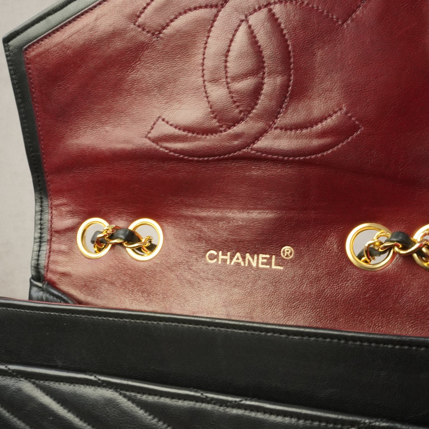 Chanel vintage V-stitch Single Flapbag