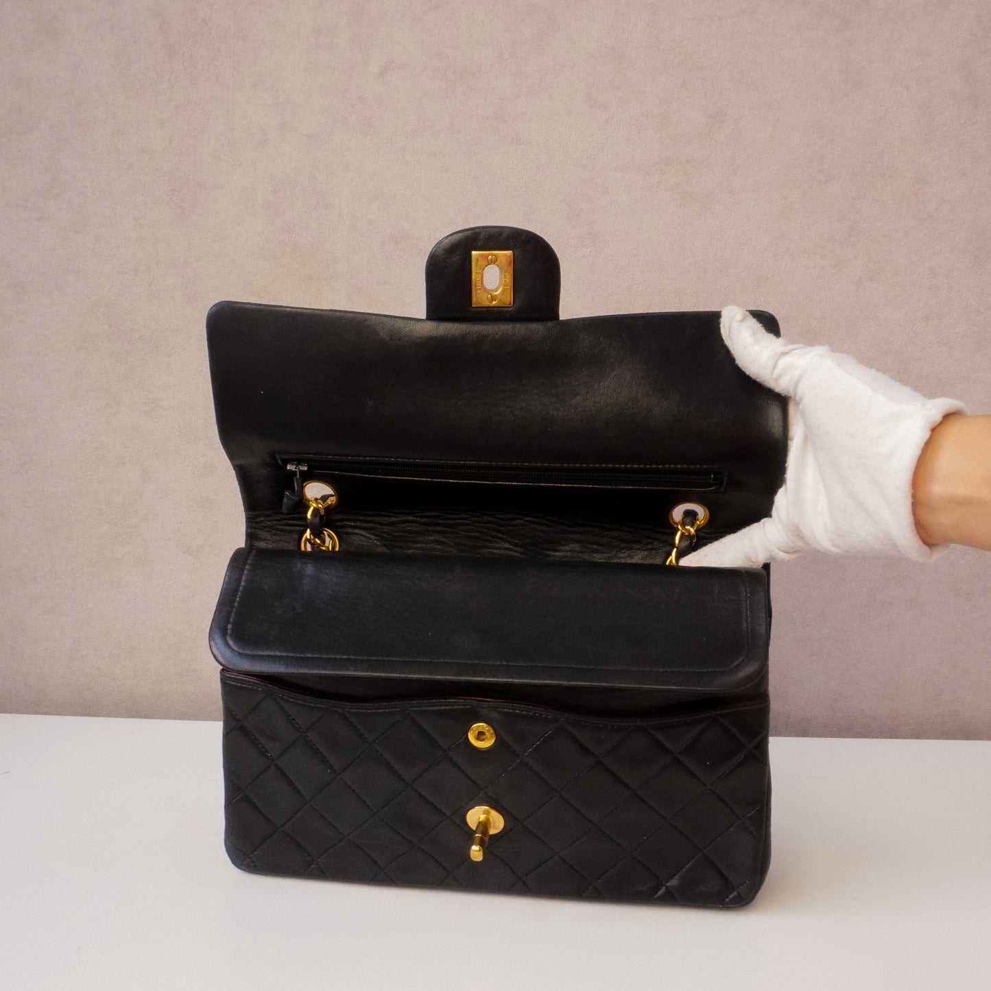 Chanel Timeless Classic W Flapbag Medium