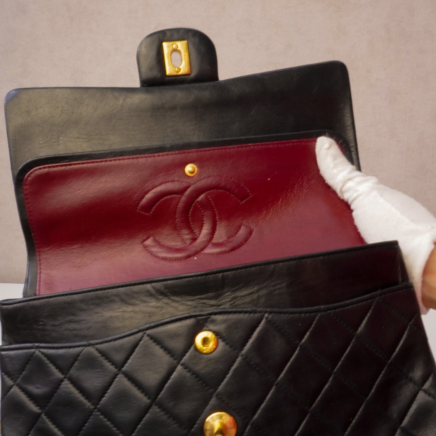 Chanel Timeless Classic W Flapbag Medium