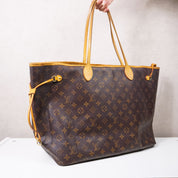 Louis Vuitton Neverfull Monogram GM - beige interieur
