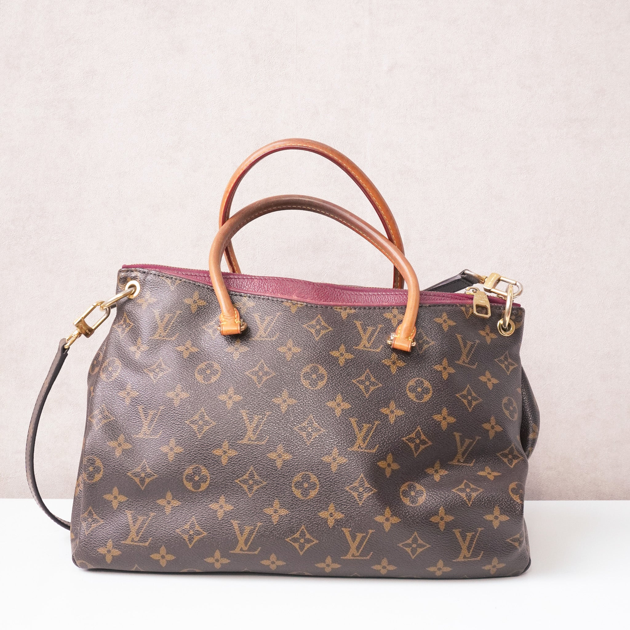 Louis Vuitton Pallas MM