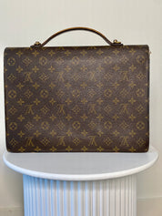 Louis Vuitton Aktetas / laptop tas.