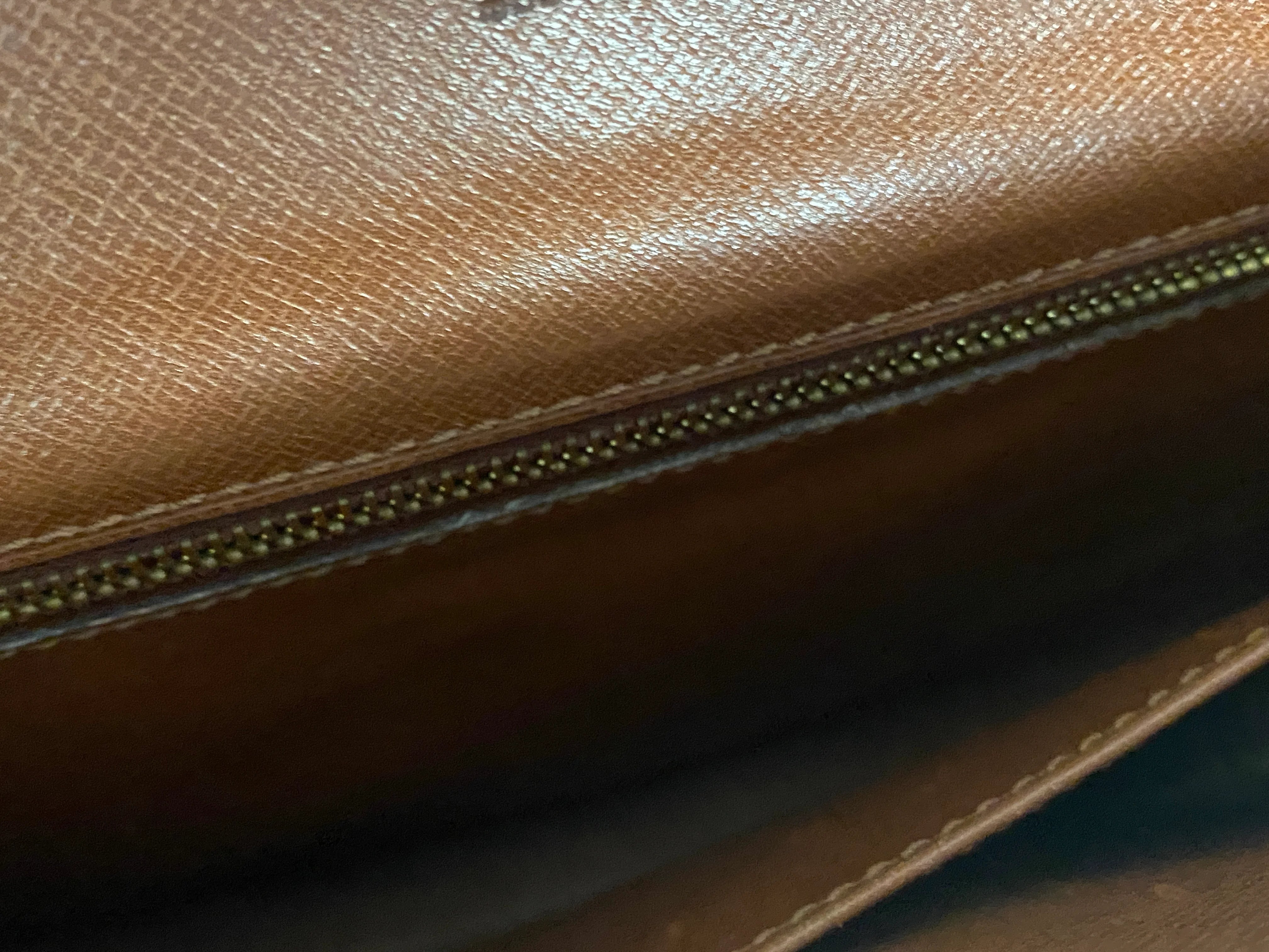 Louis Vuitton Aktetas / laptop tas.