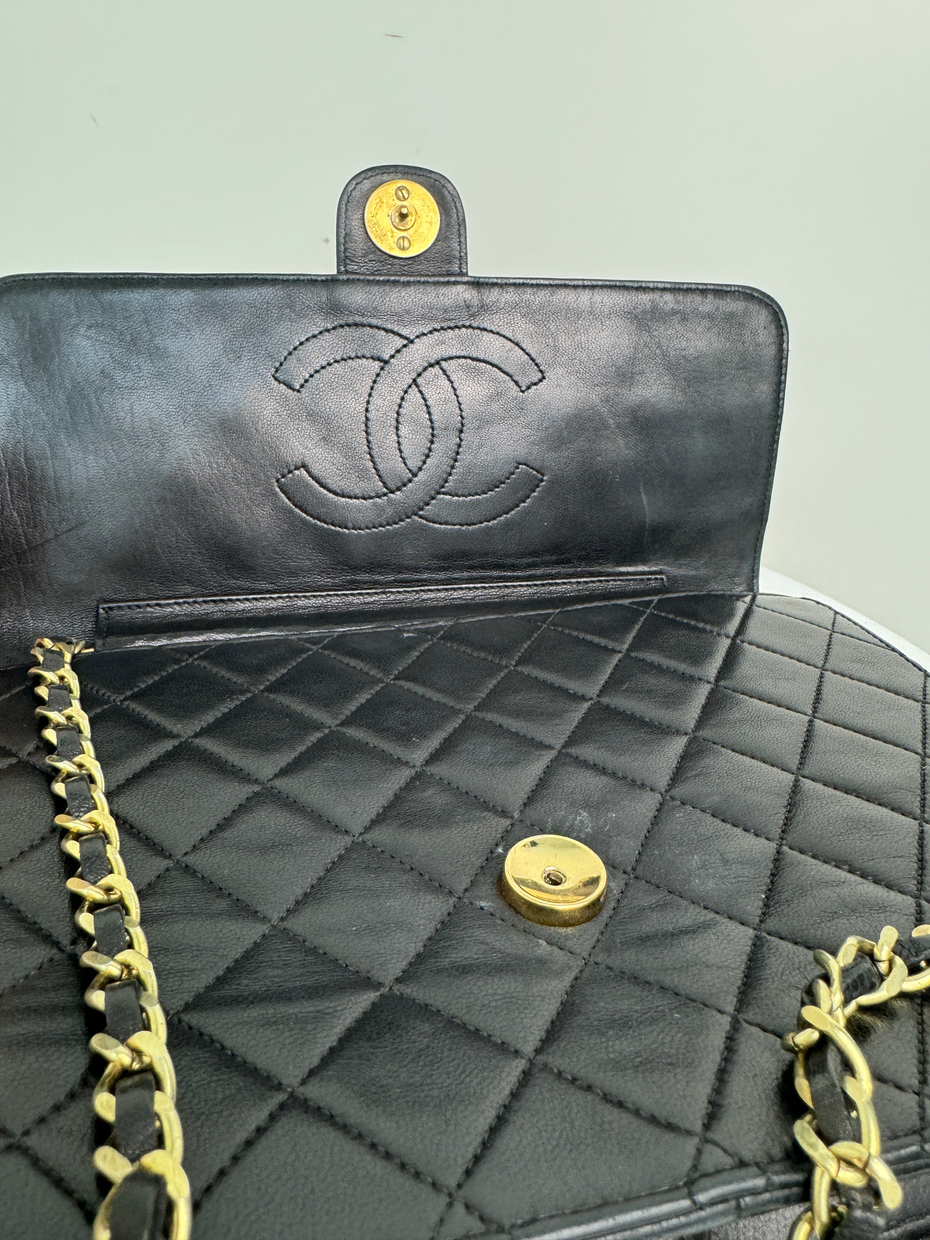 Chanel Single Flap Bag 18k ghw