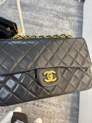 Chanel Classic Flapbag Small