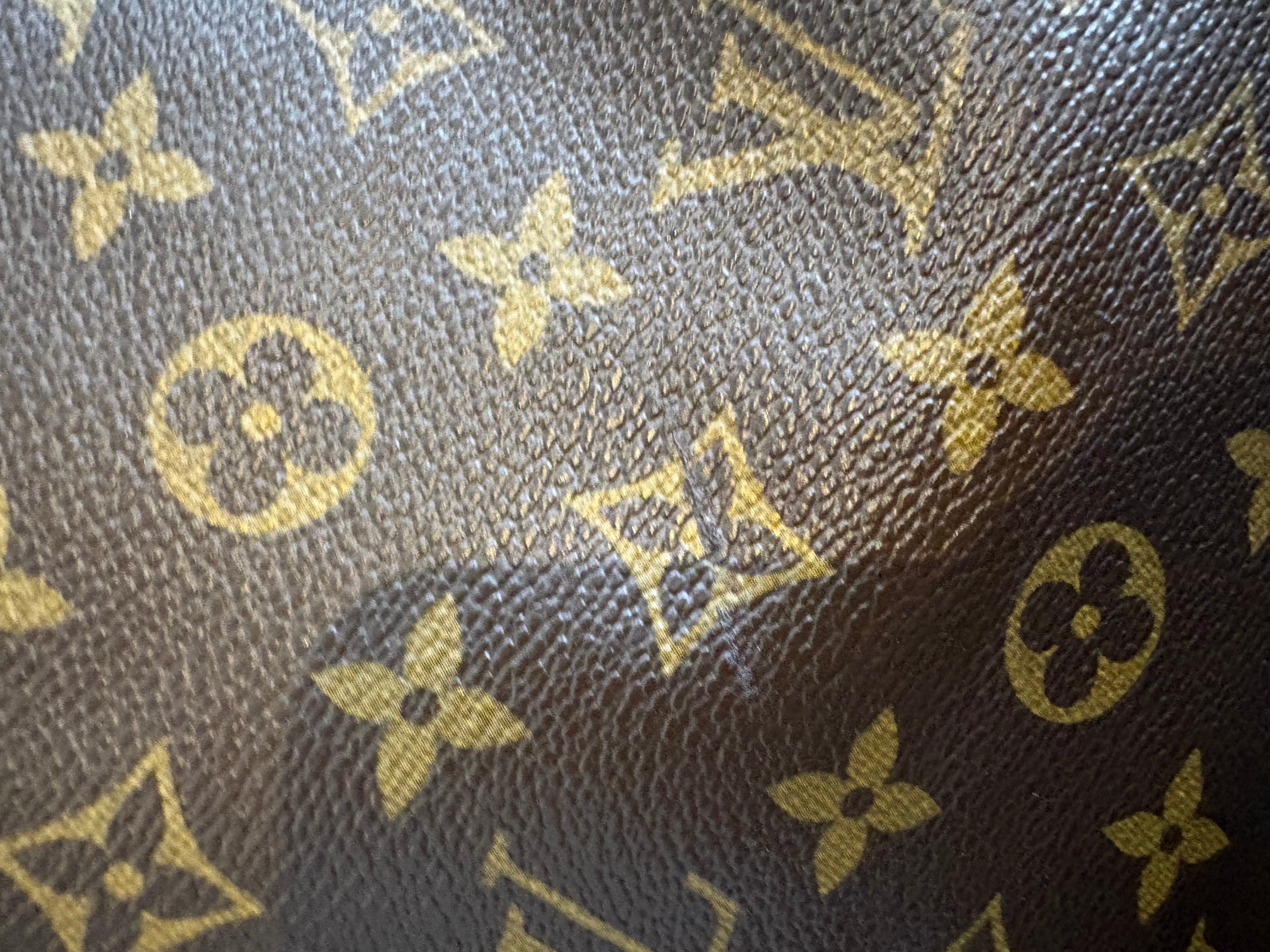 Louis Vuitton Mezzo GM Monogram