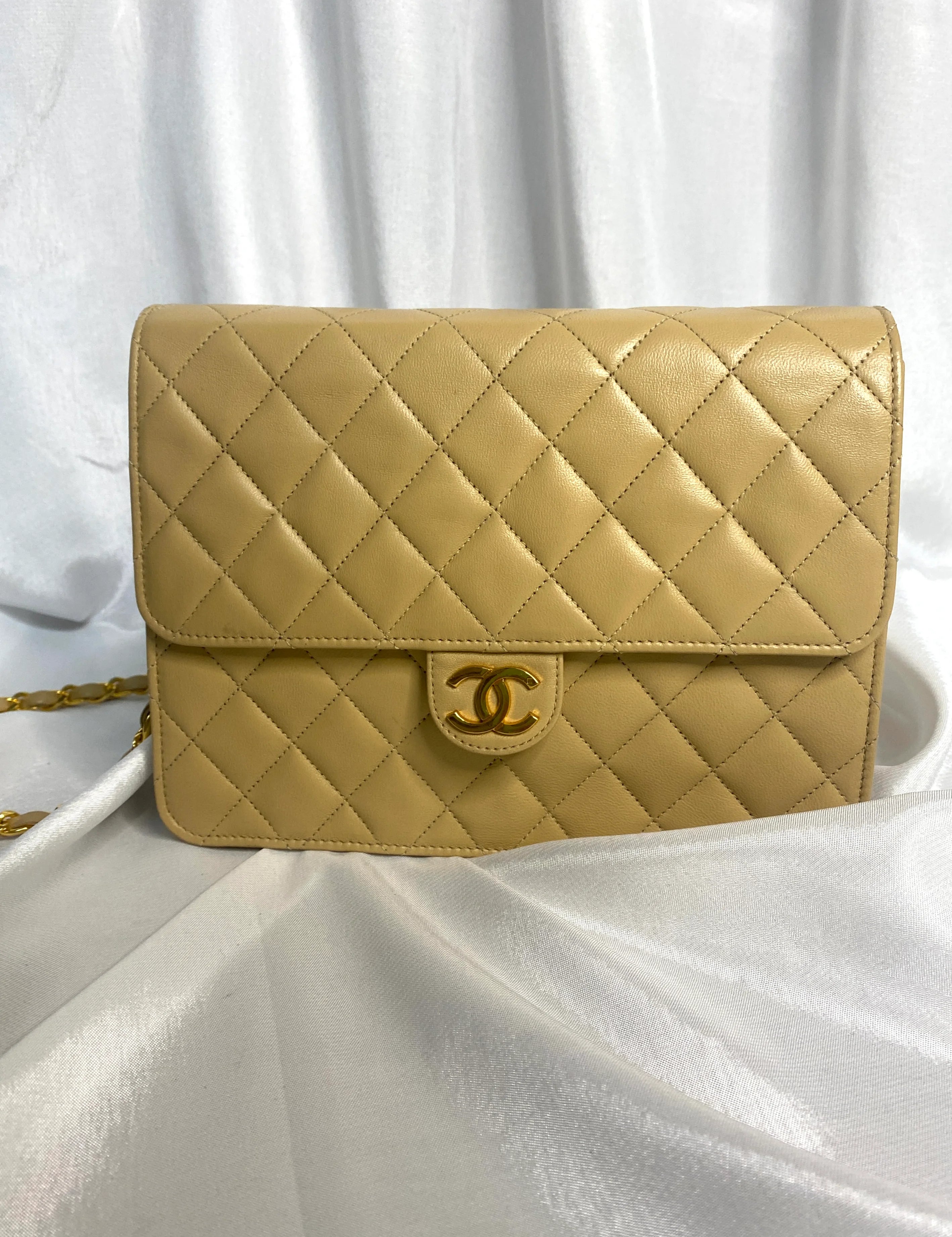 Chanel Classic SIngle Flapbag Beige