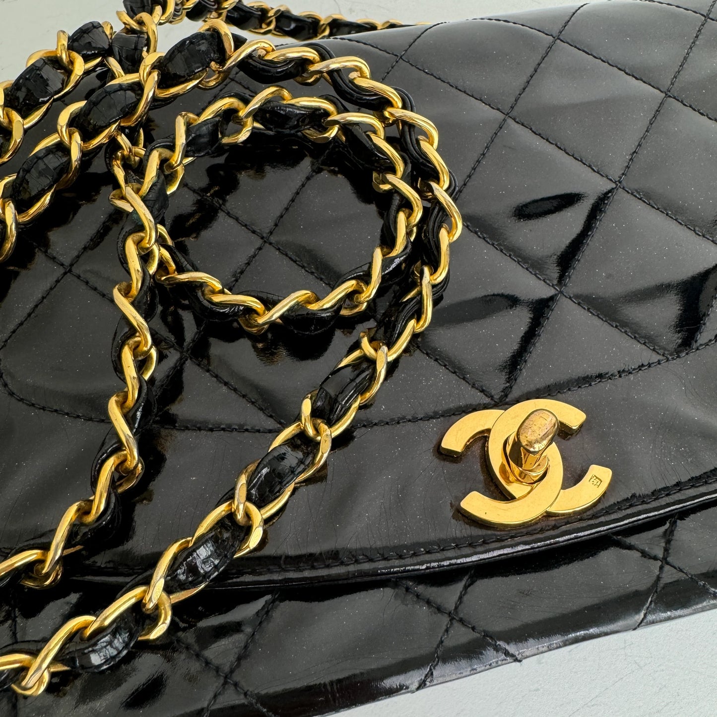 Chanel Diana tas lakleer, 24k ghw