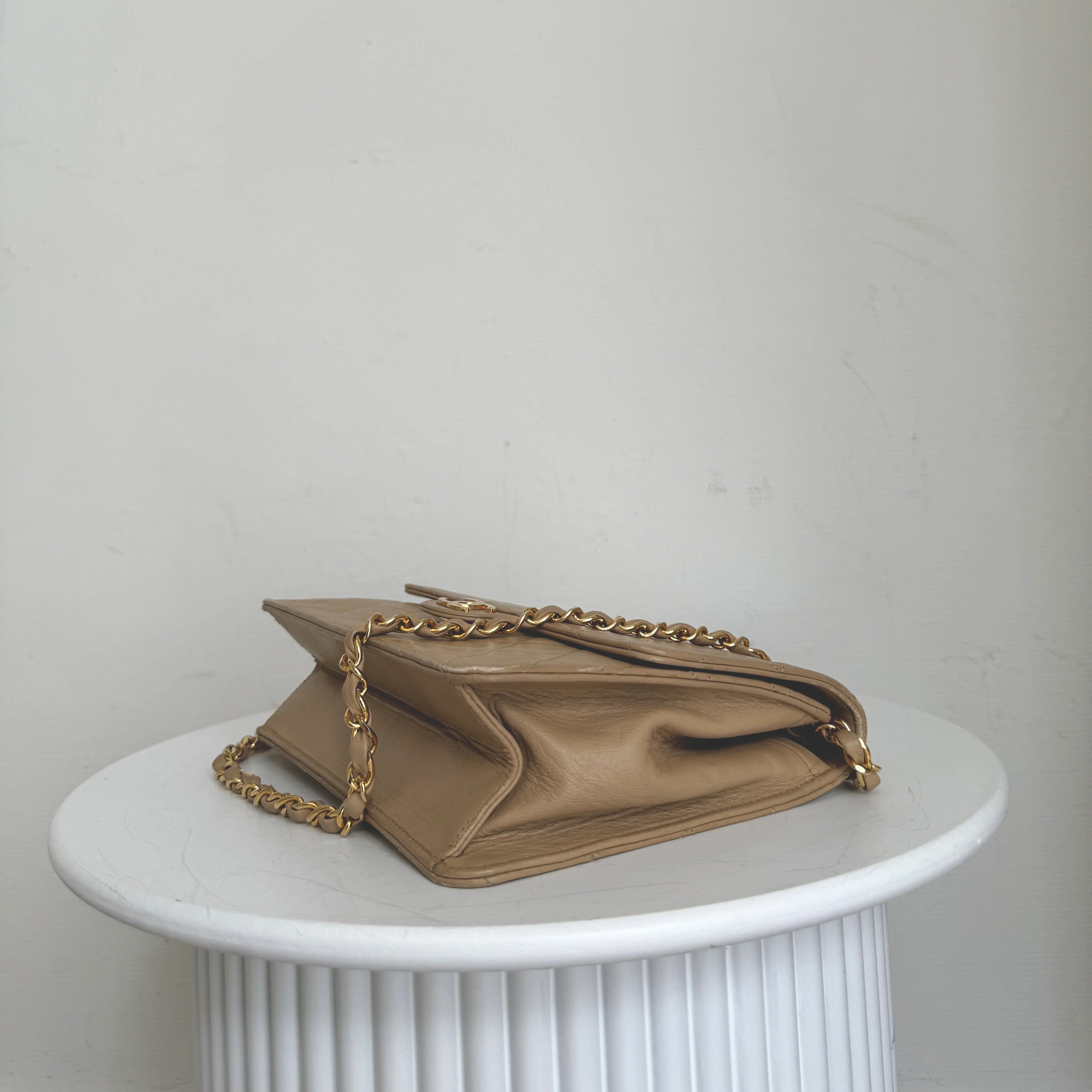 Chanel Single Flapbag Small 24k ghw Dark Beige