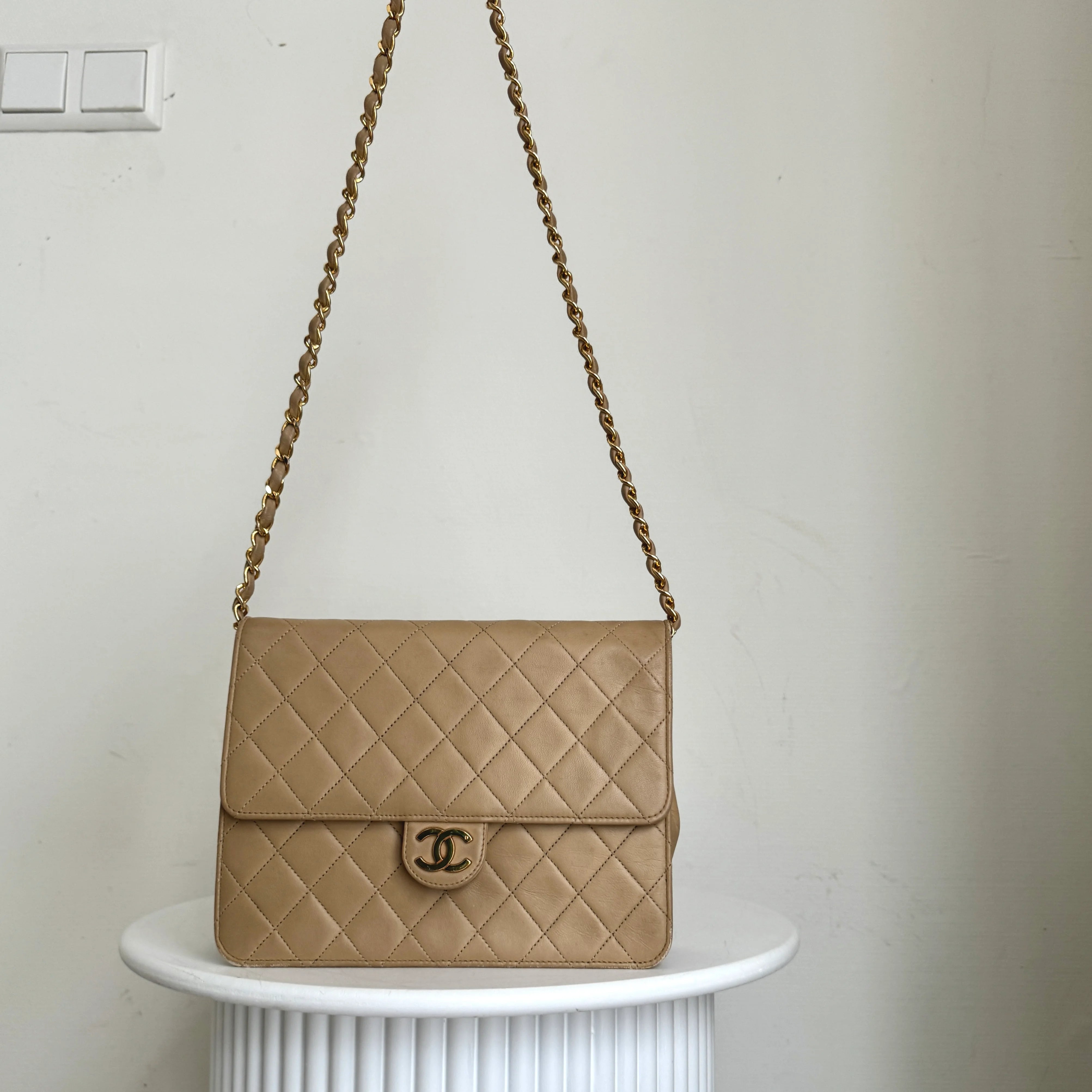 Chanel Single Flapbag Small 24k ghw Dark Beige