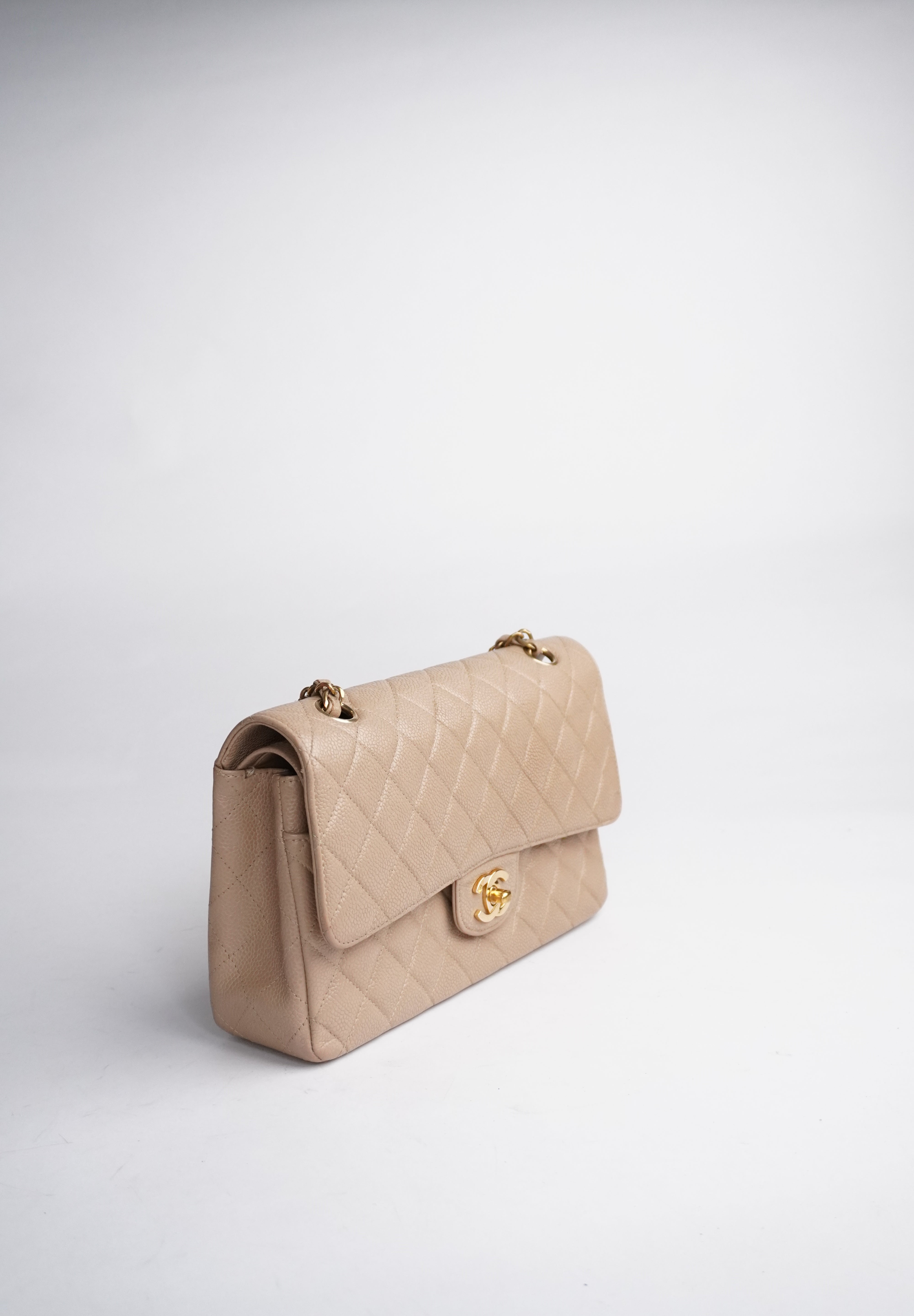 Chanel Classic Flapbag Medium Caviar Beige 24k GHW