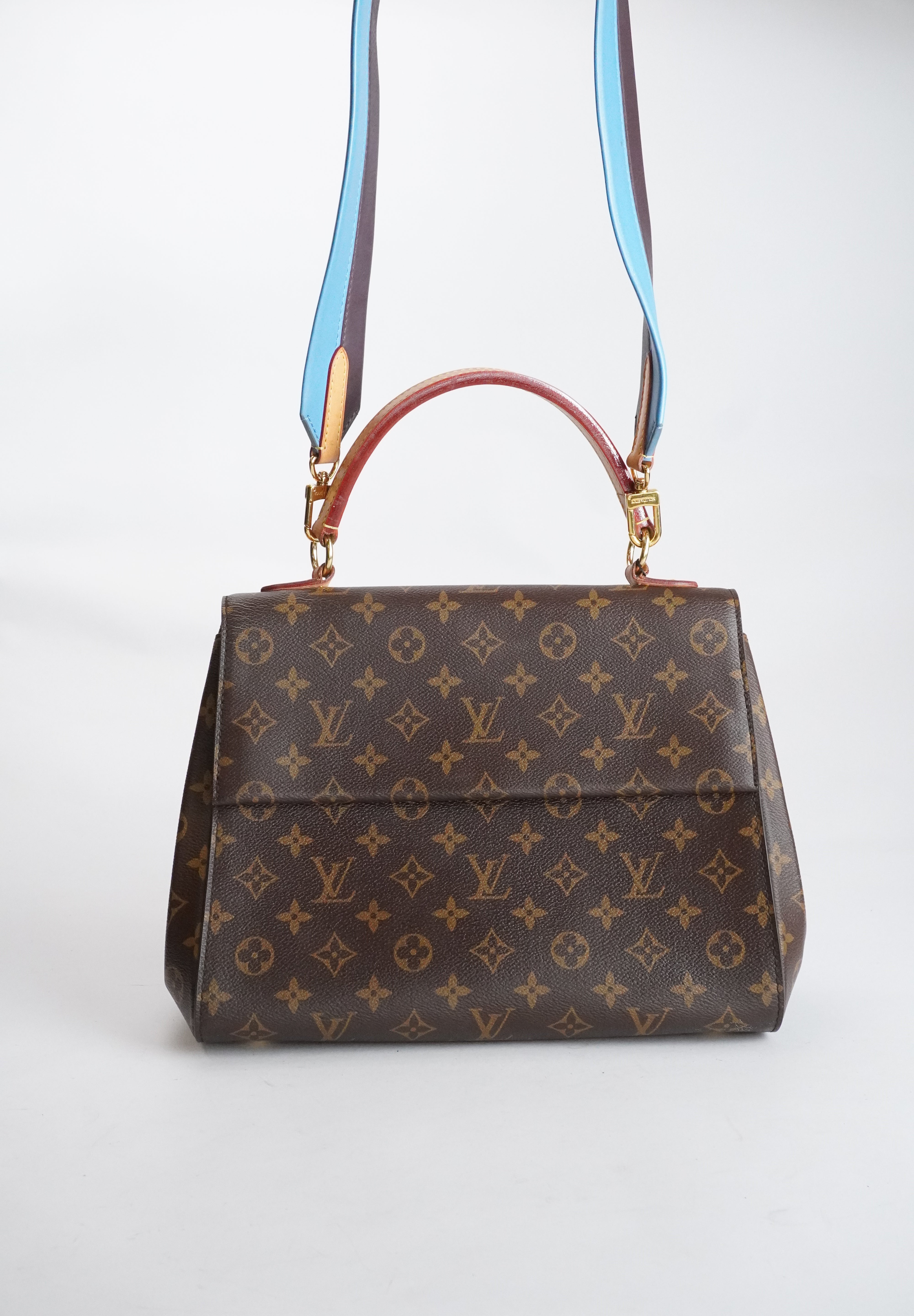 Louis Vuitton Cluny PM