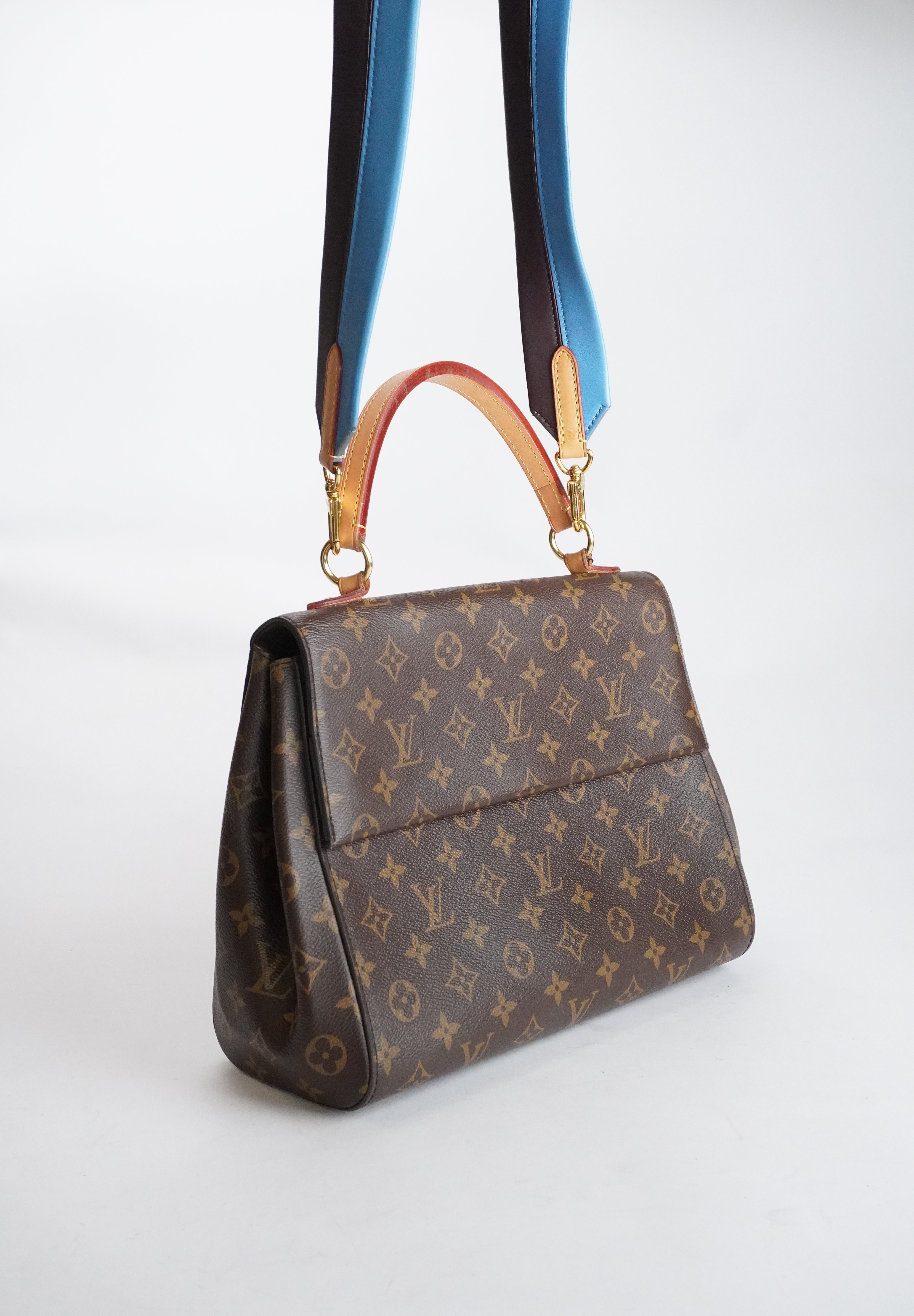 Louis Vuitton Cluny PM