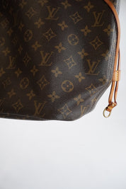 LOUIS VUITTON Neverfull