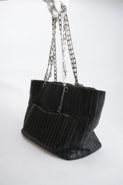 CHANEL Mademoiselle Tote Shw