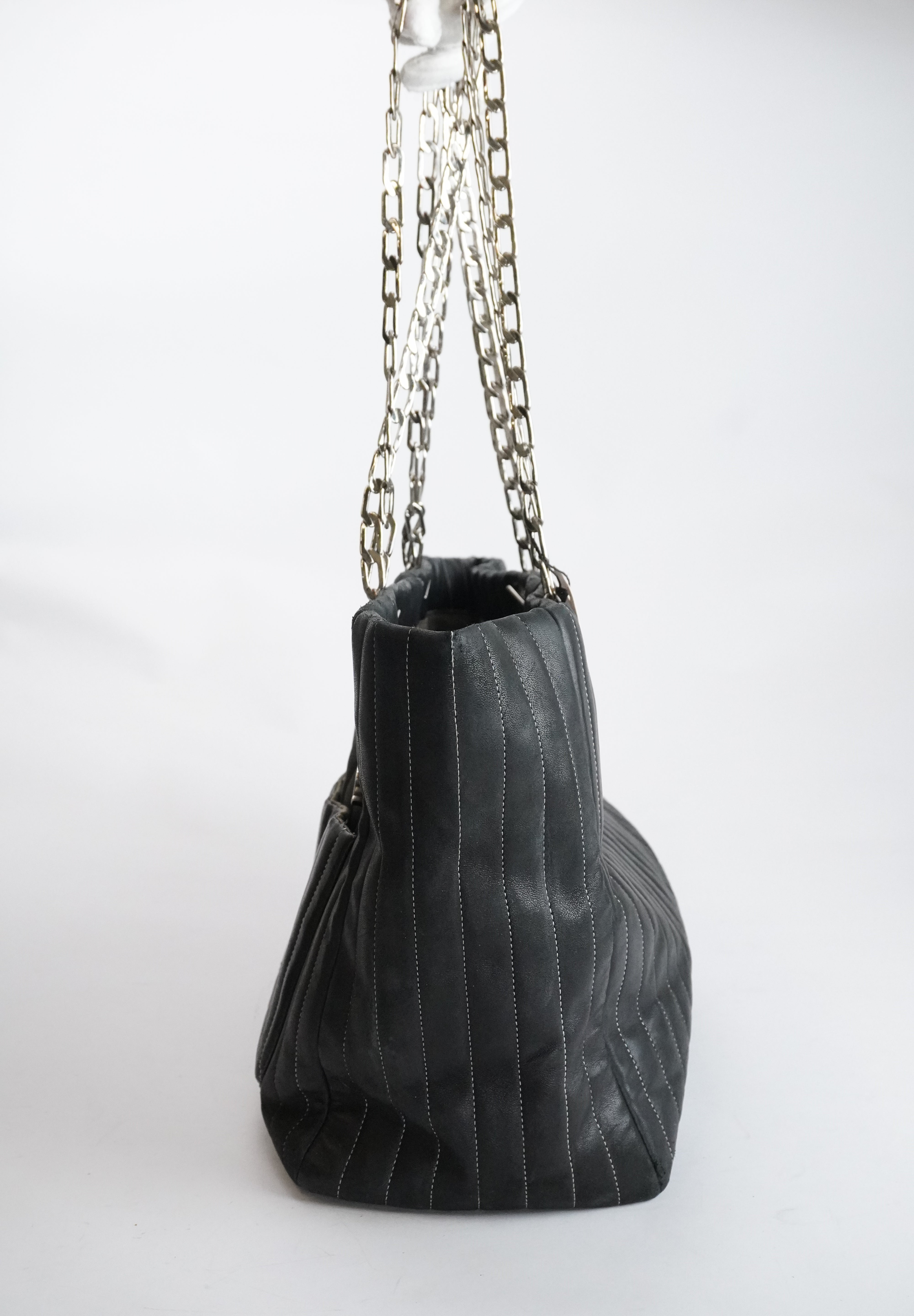CHANEL Mademoiselle Tote Shw