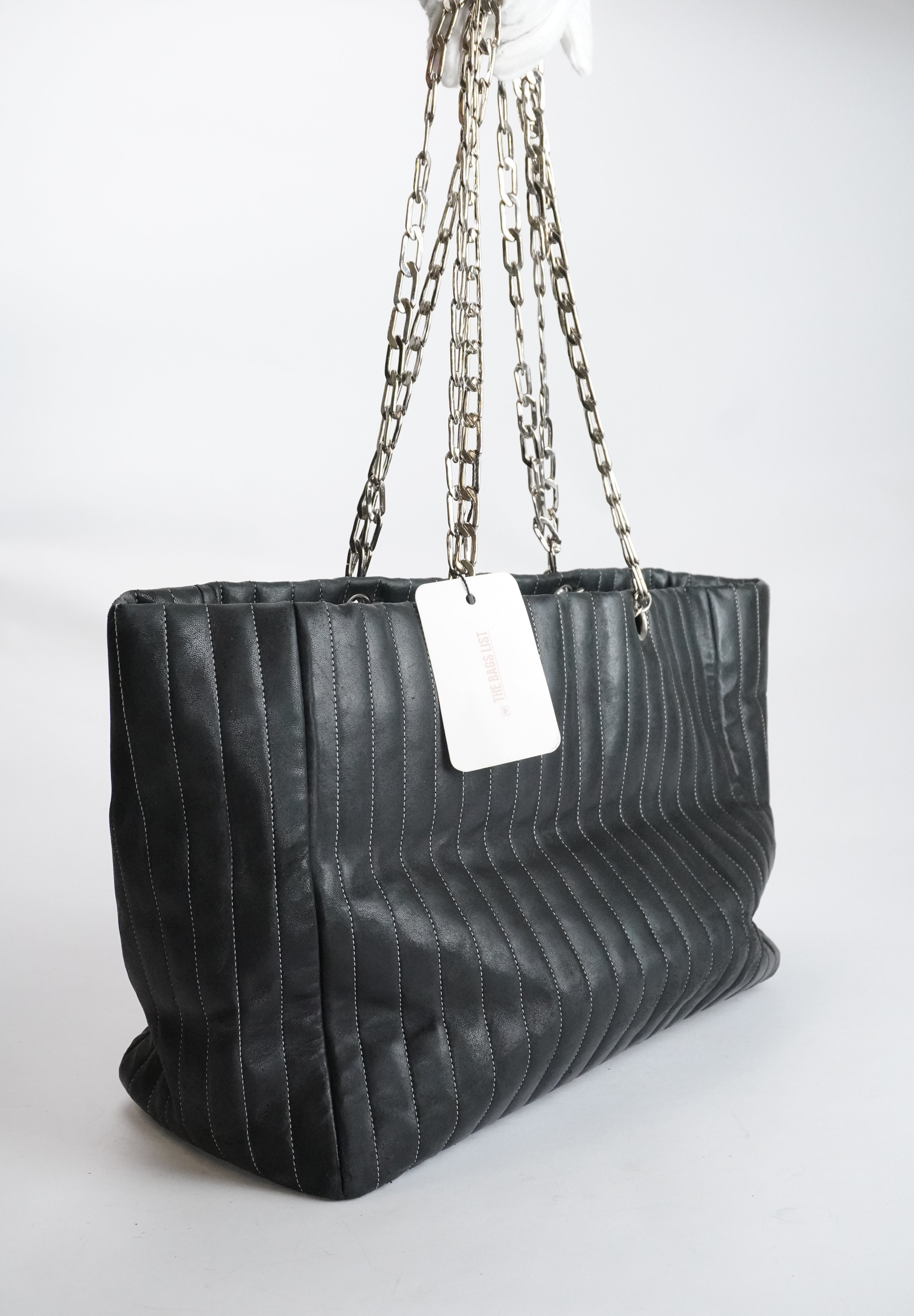 CHANEL Mademoiselle Tote Shw