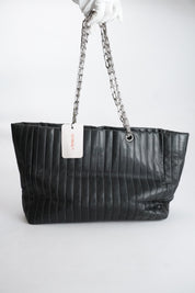 CHANEL Mademoiselle Tote Shw