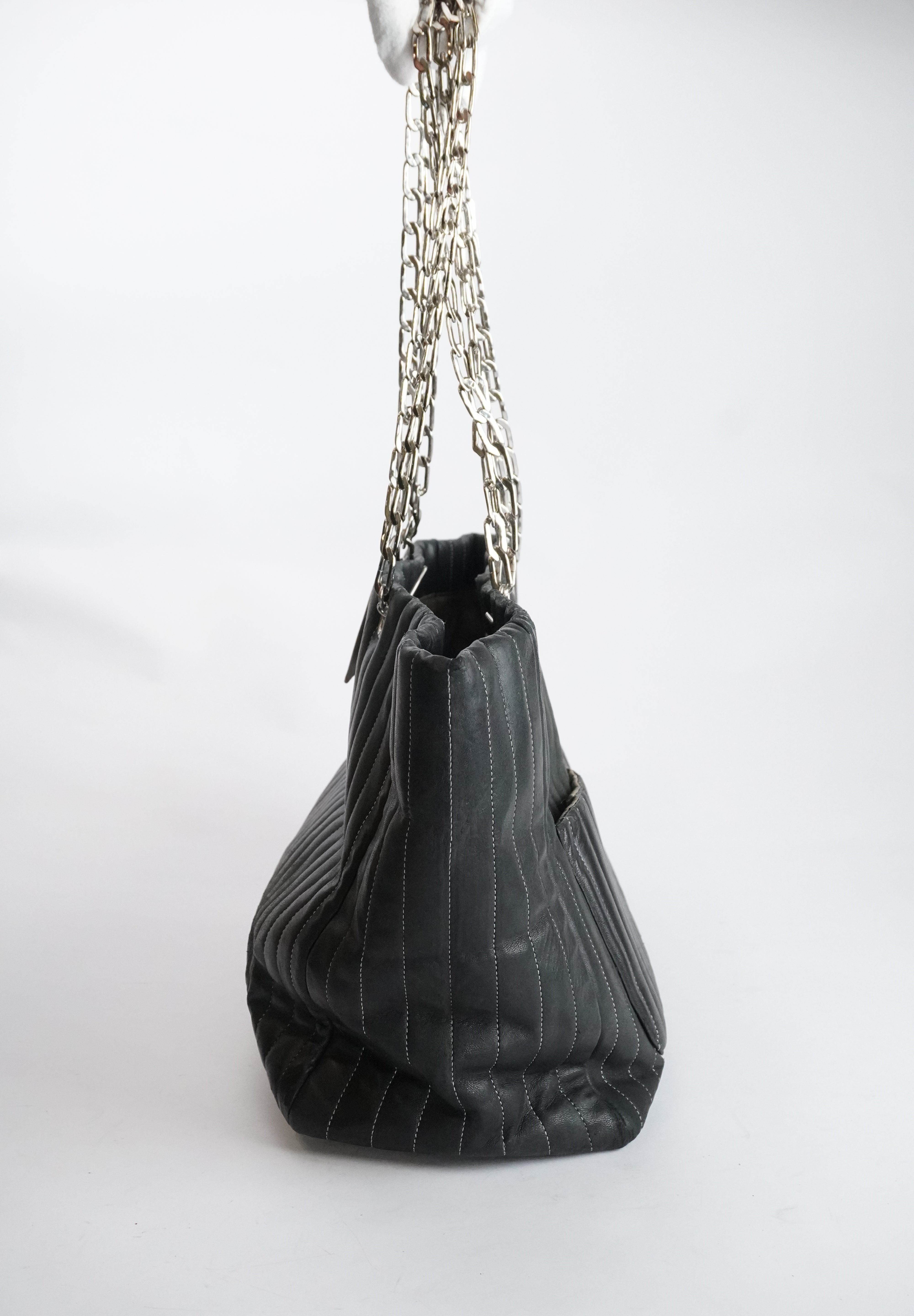 CHANEL Mademoiselle Tote Shw