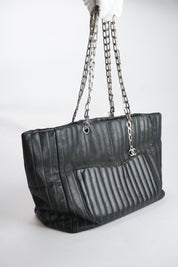 CHANEL Mademoiselle Tote Shw