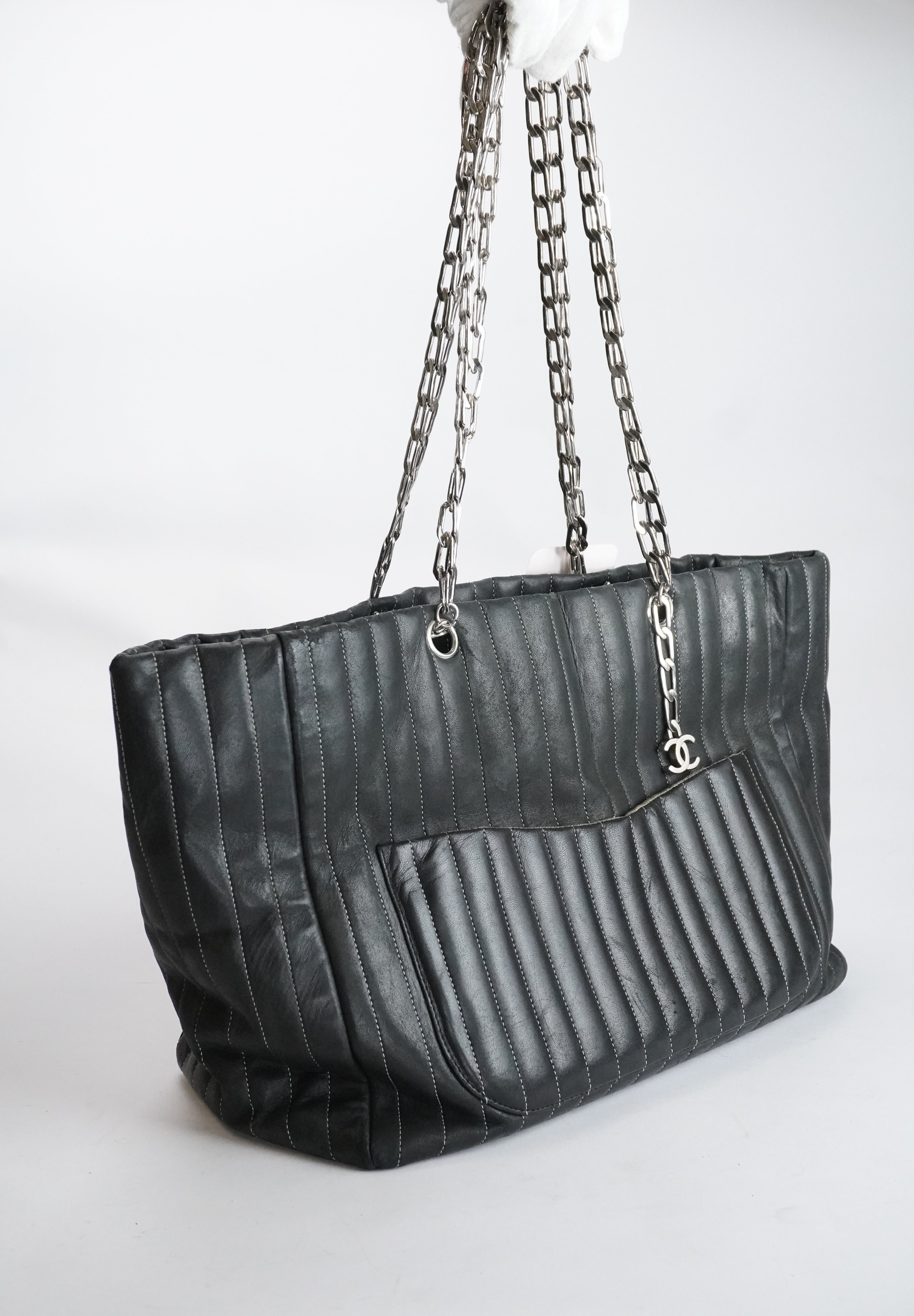CHANEL Mademoiselle Tote Shw