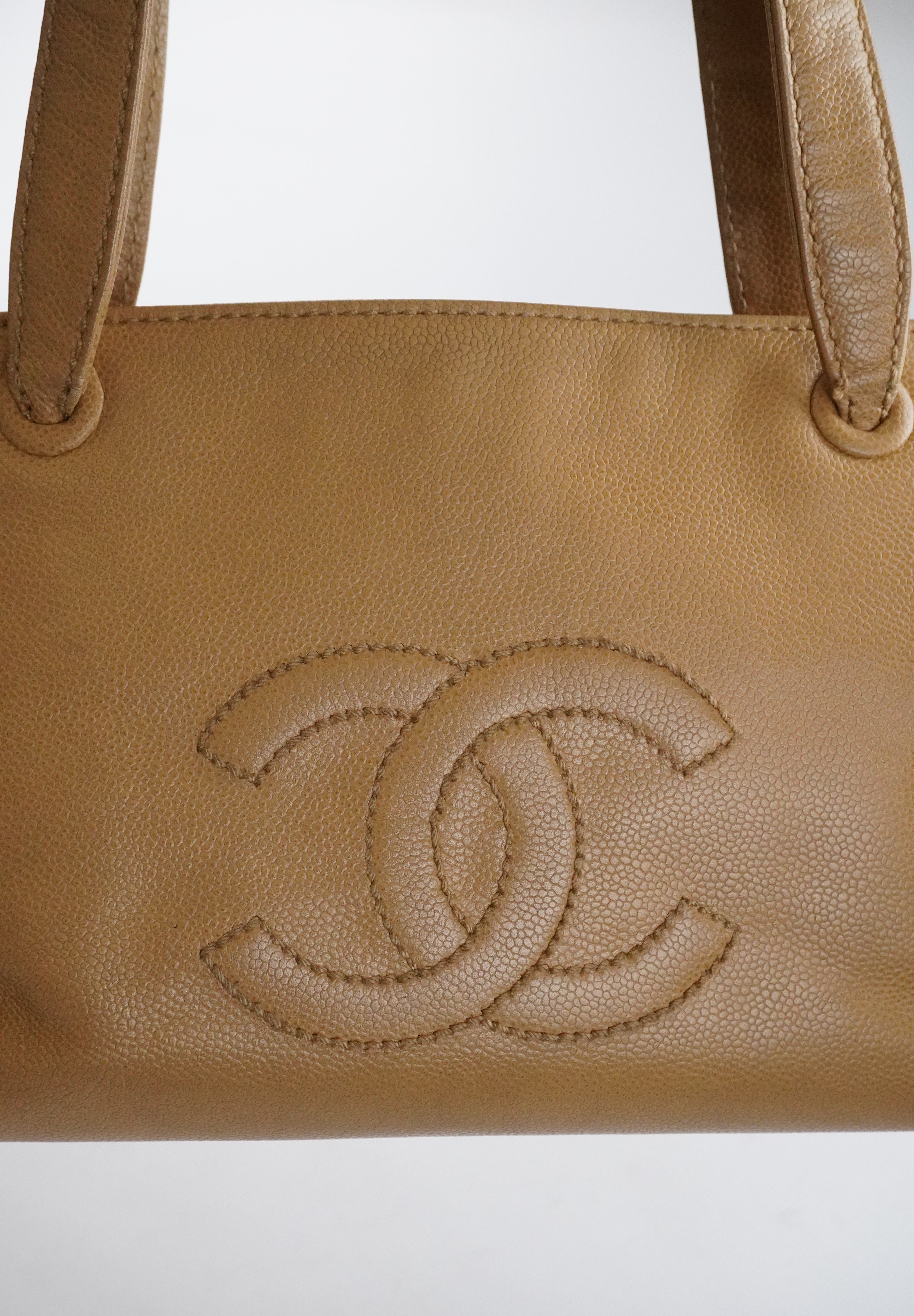 CHANEL Caviar Tote Beige (2004-2005)