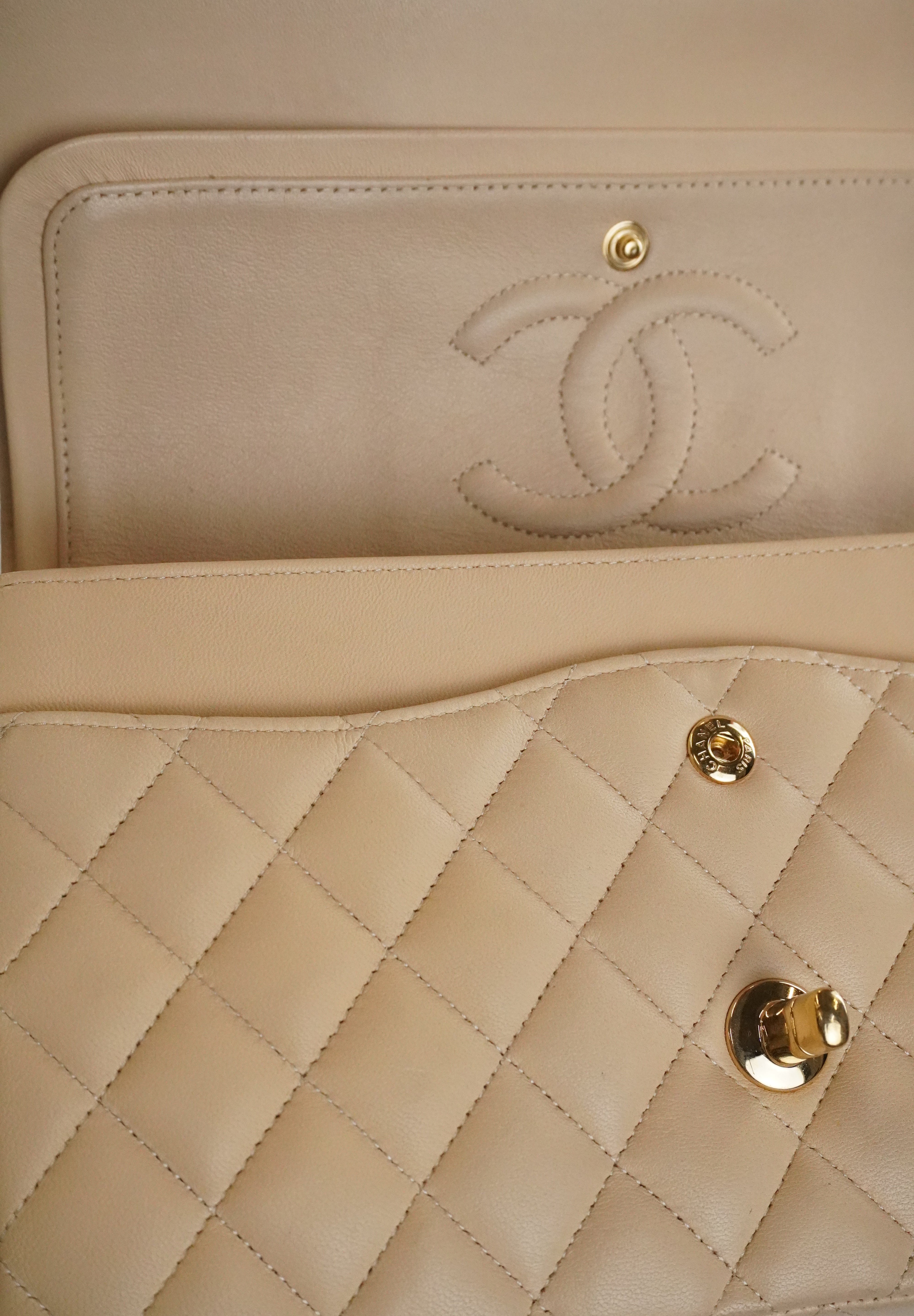 CHANEL Classic Double Flap Beige