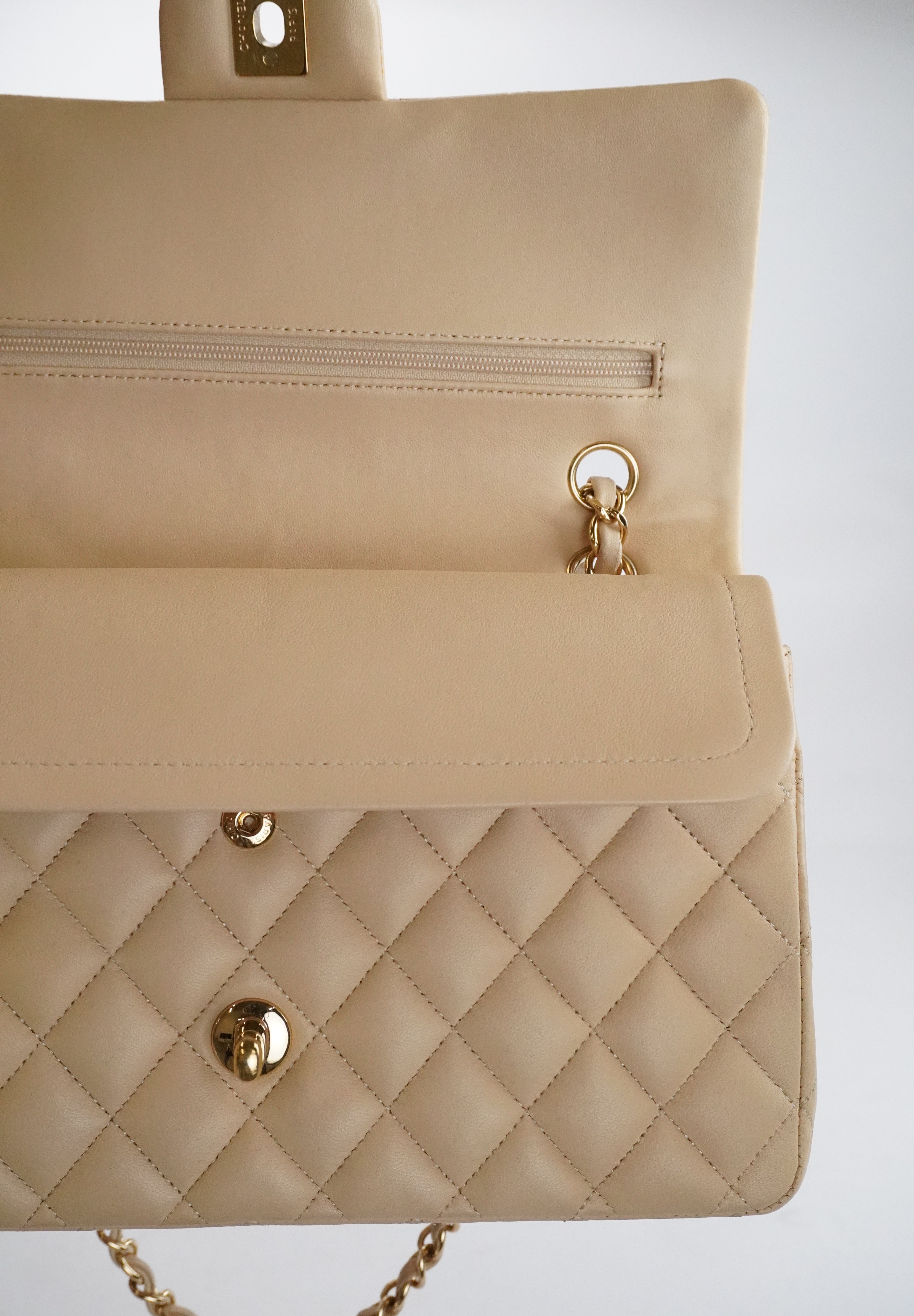 CHANEL Classic Double Flap Beige