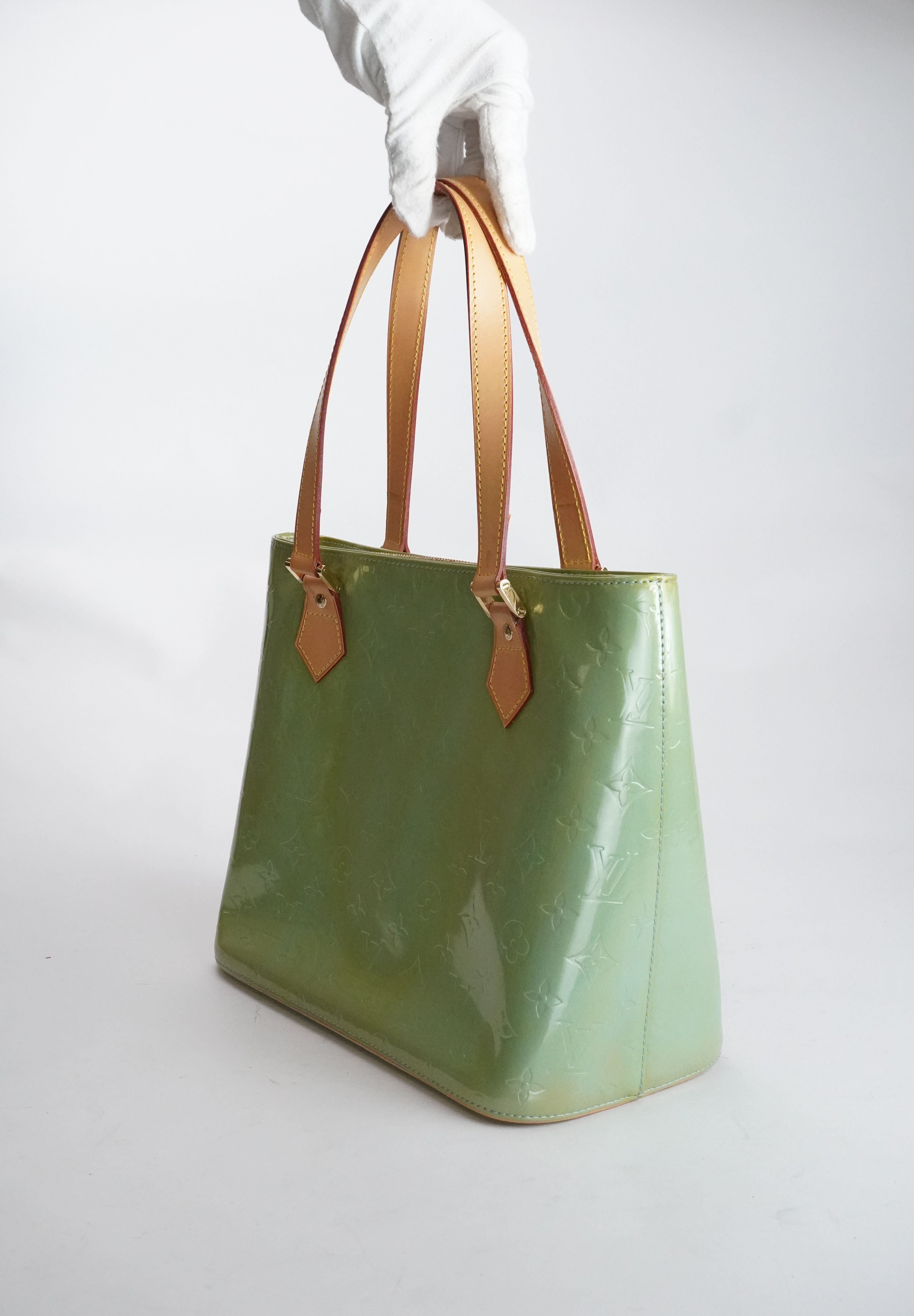 LOUIS VUITTON Houston Tote Vernis