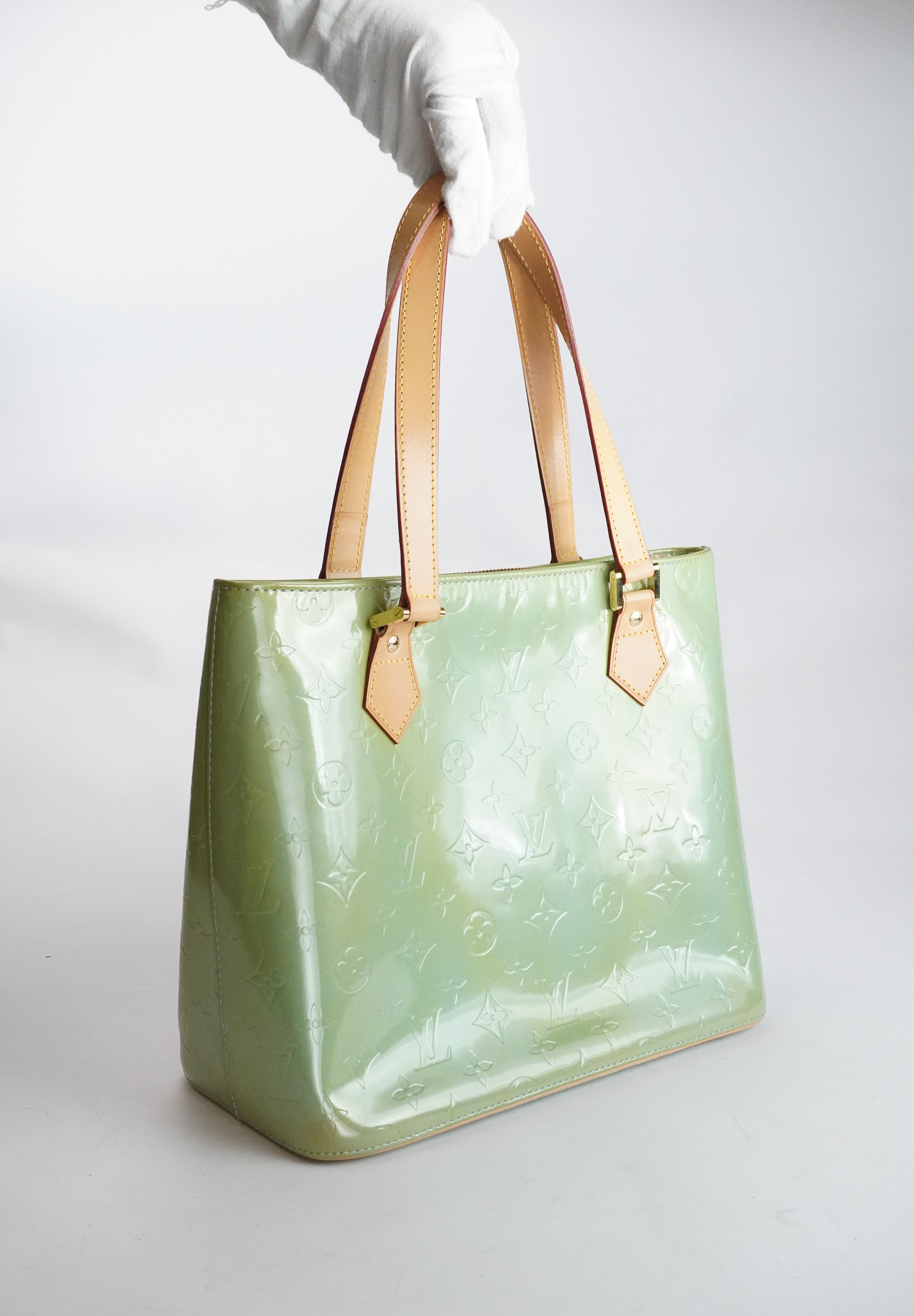 LOUIS VUITTON Houston Tote Vernis